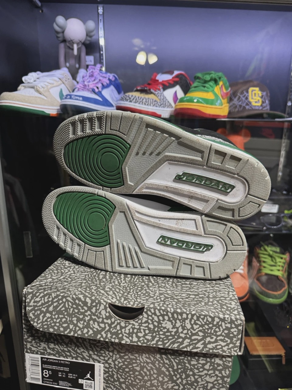 Air Jordan 3 Retro Pine Green • Pre-Owned [3089] 4