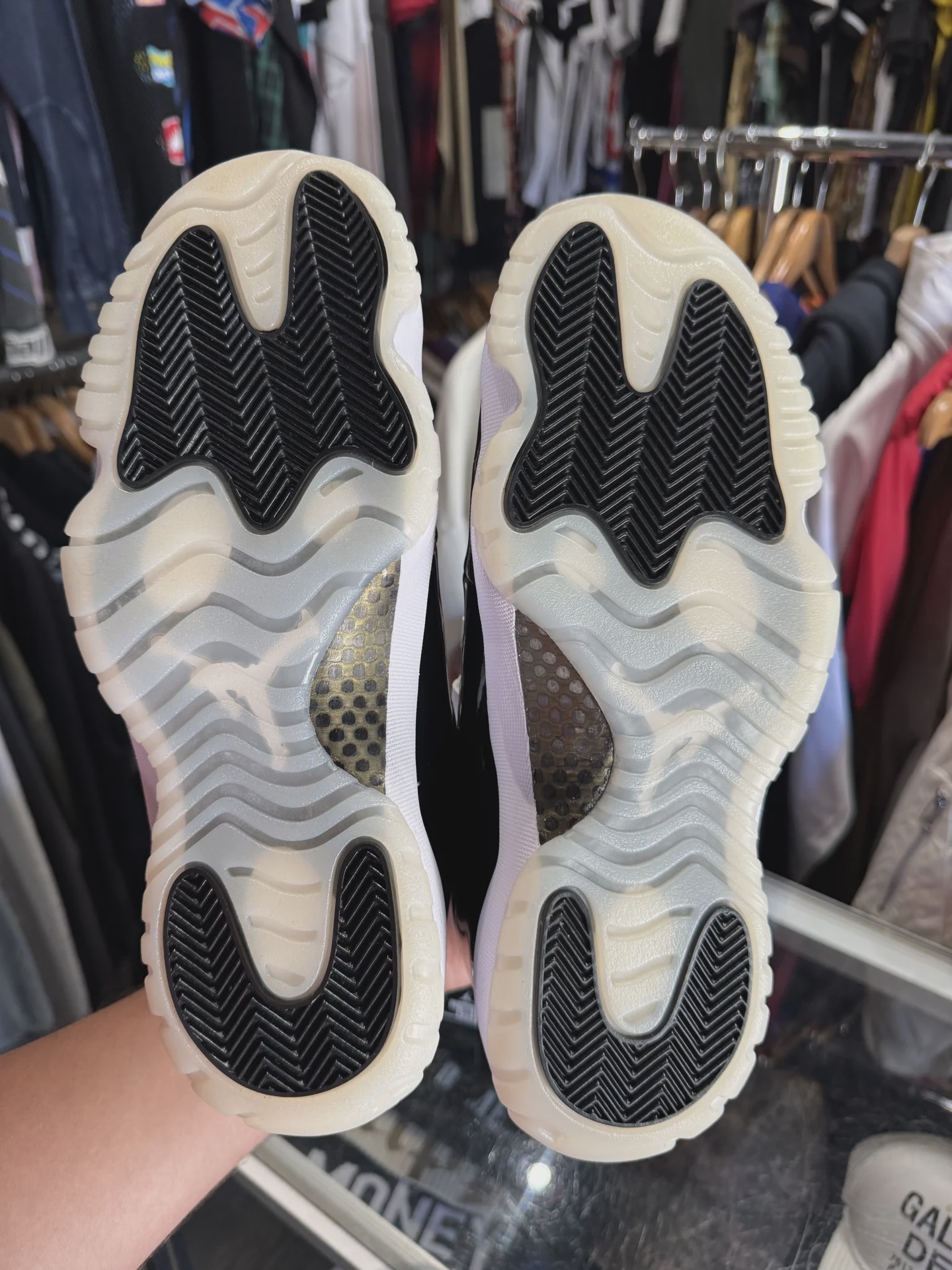 Air Jordan 11 Retro DMP Gratitude (2023) • Pre-Owned [6621] - photo 4