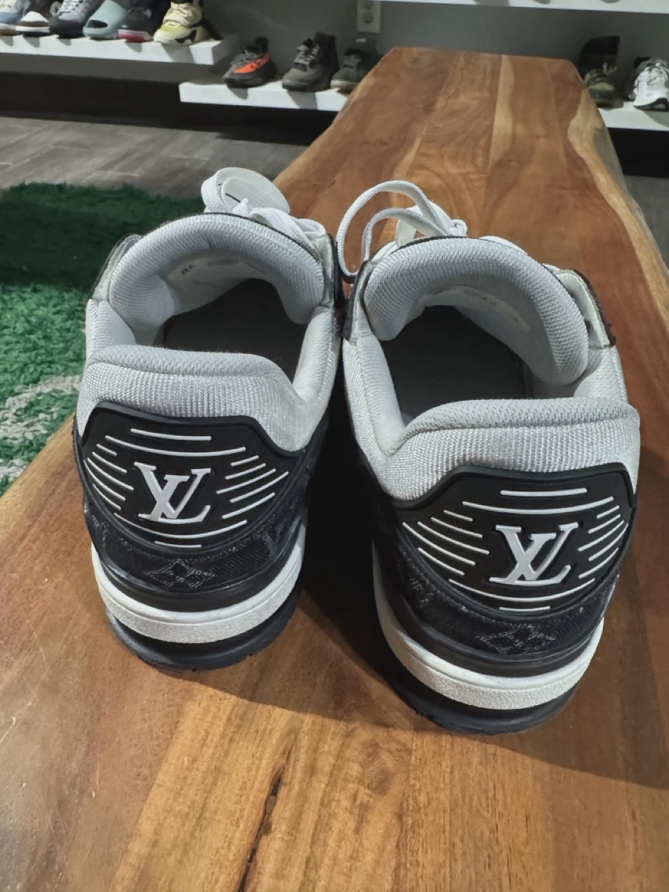 Louis Vuitton Trainer 9LV No Box • Pre-Owned [8024] 3