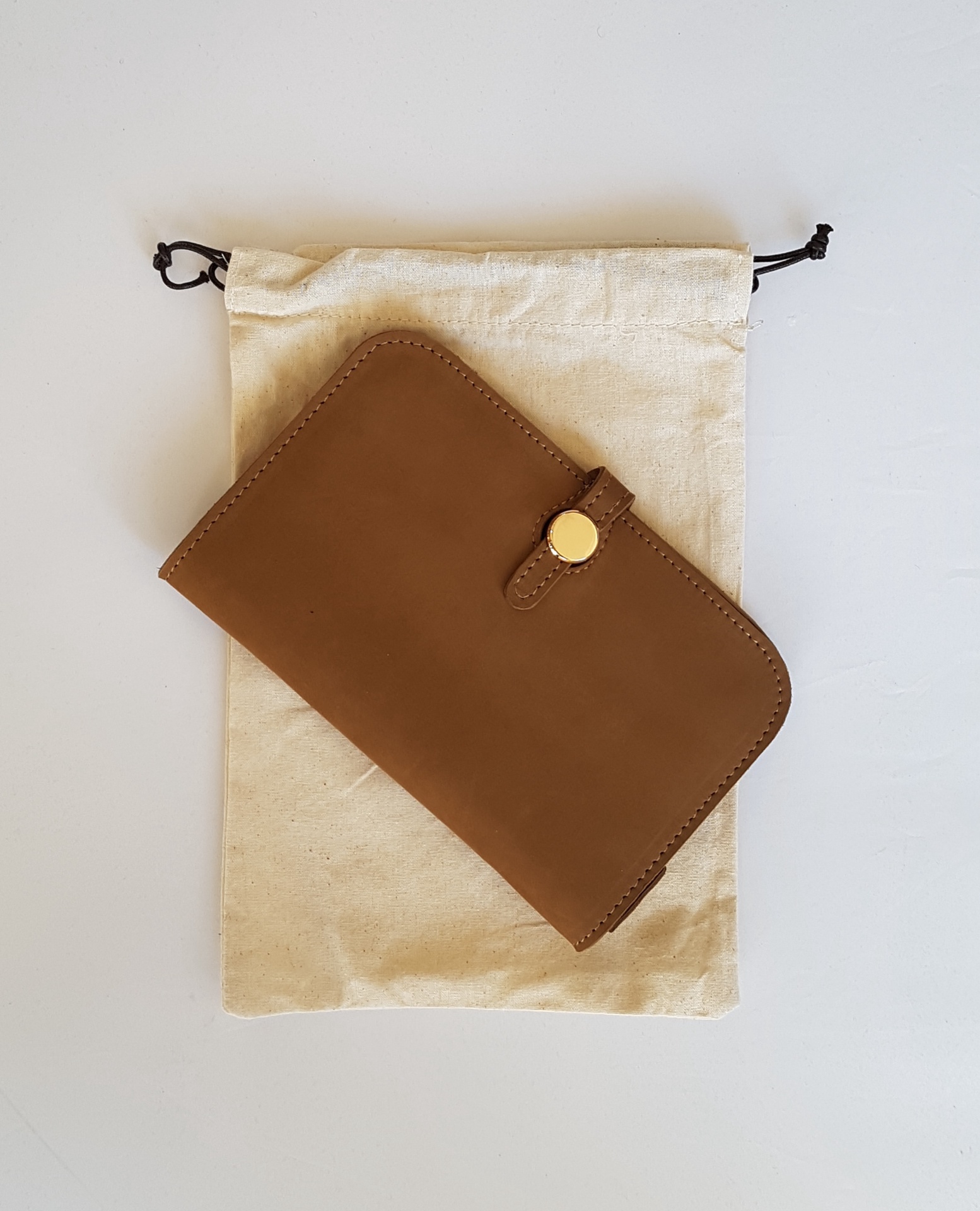 NYX & MIN LUNA LEATHER WALLET