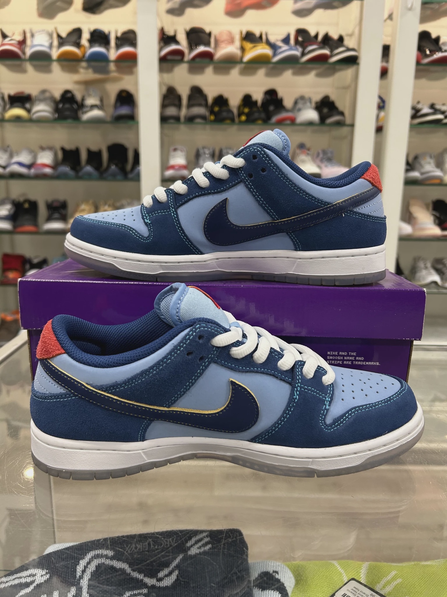 Nike SB Dunk Low Pro Why So Sad? • Pre-Owned [8121] 9