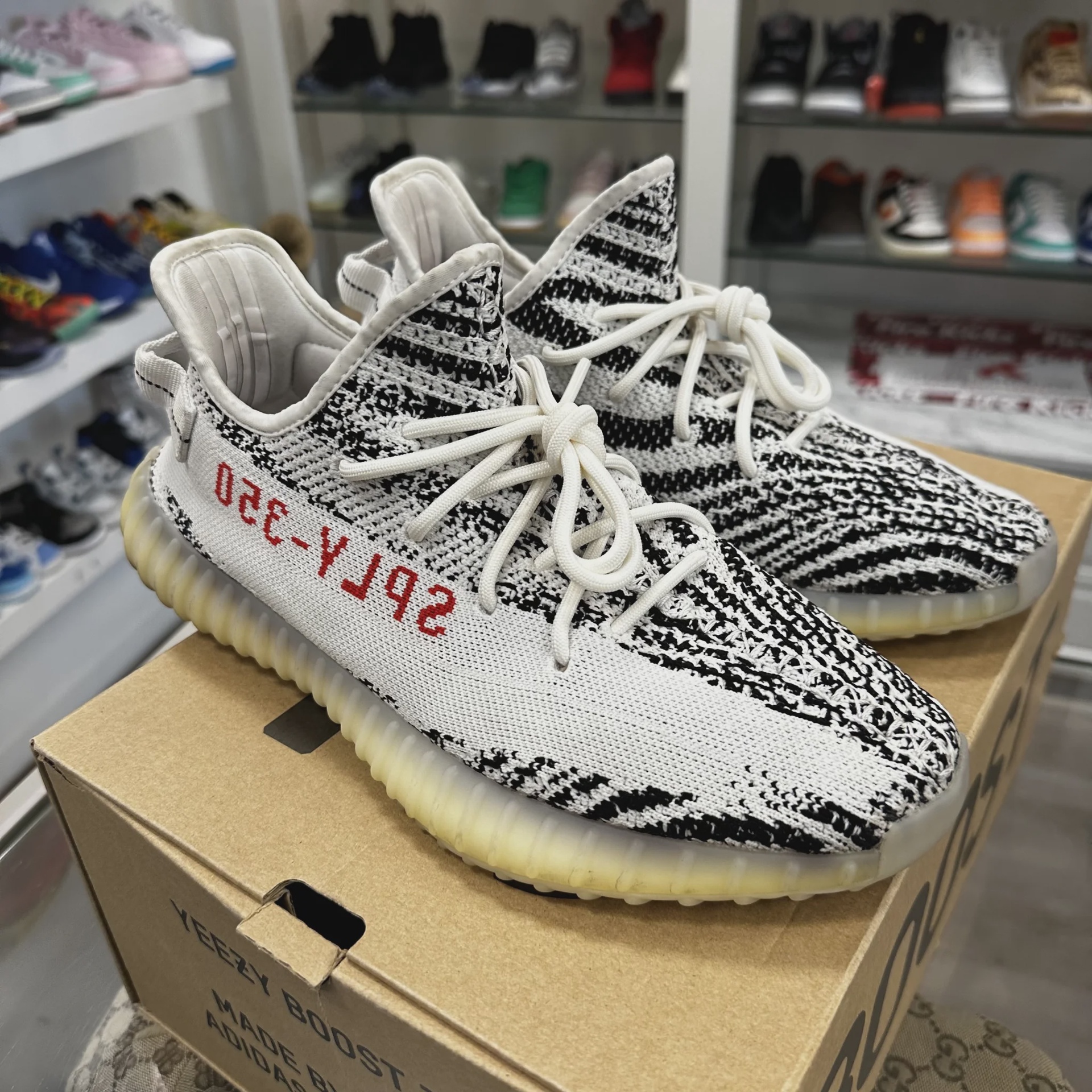 adidas Yeezy Boost 350 V2 Zebra • Pre-Owned [7389] - photo 4
