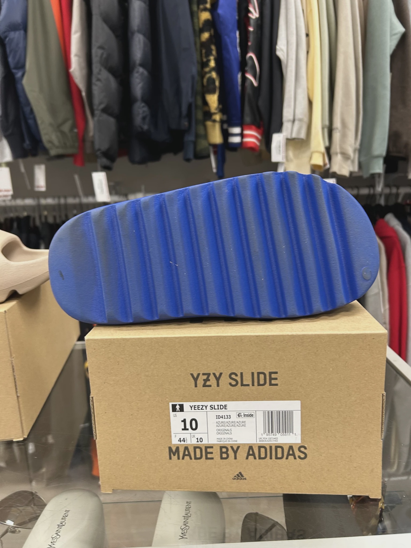 adidas Yeezy Slide Azure • Pre-Owned [8937] 2