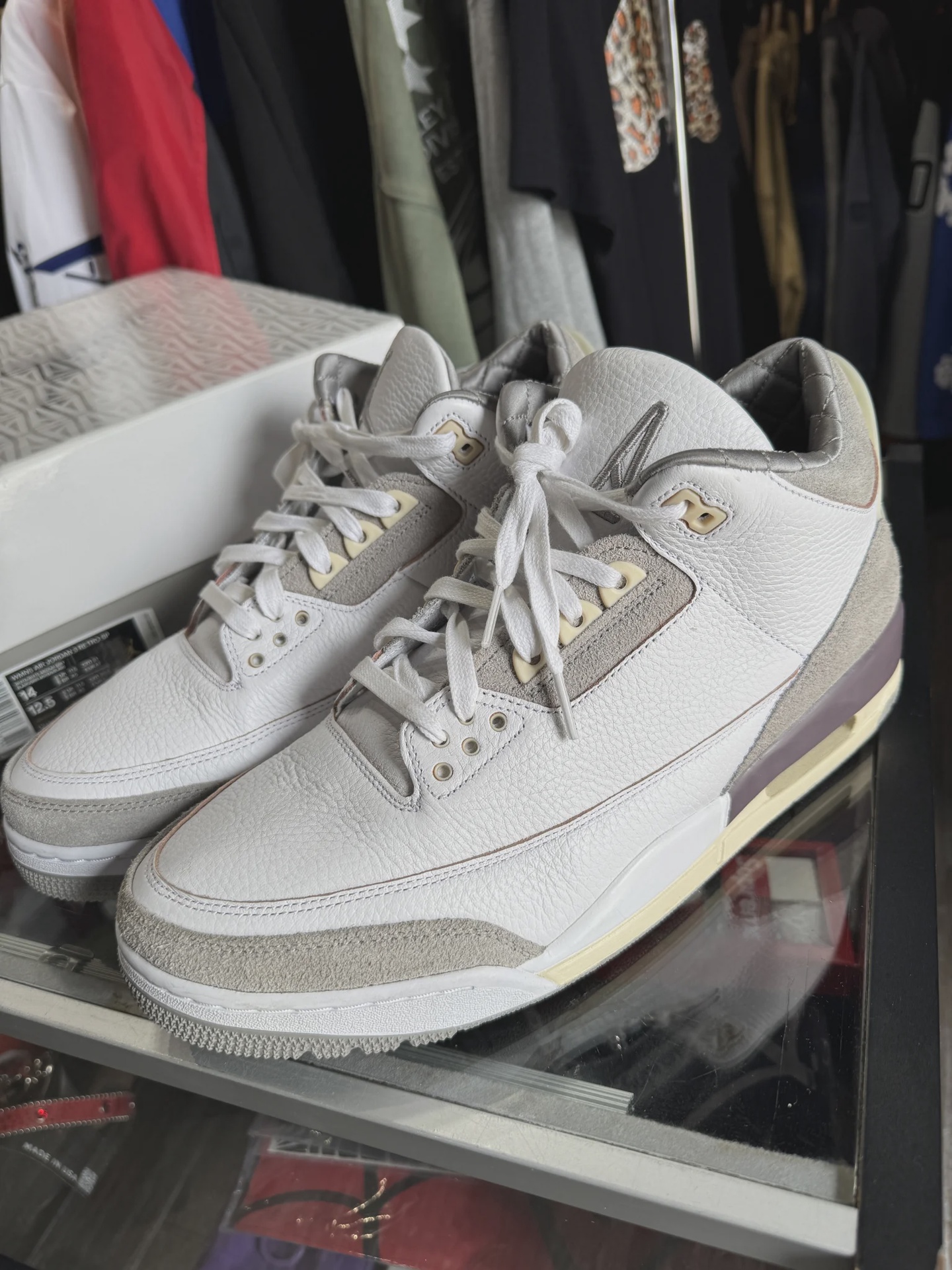 Air Jordan 3 Retro SP A Ma Maniére (Women's) • Pre-Owned [2486] - photo 2