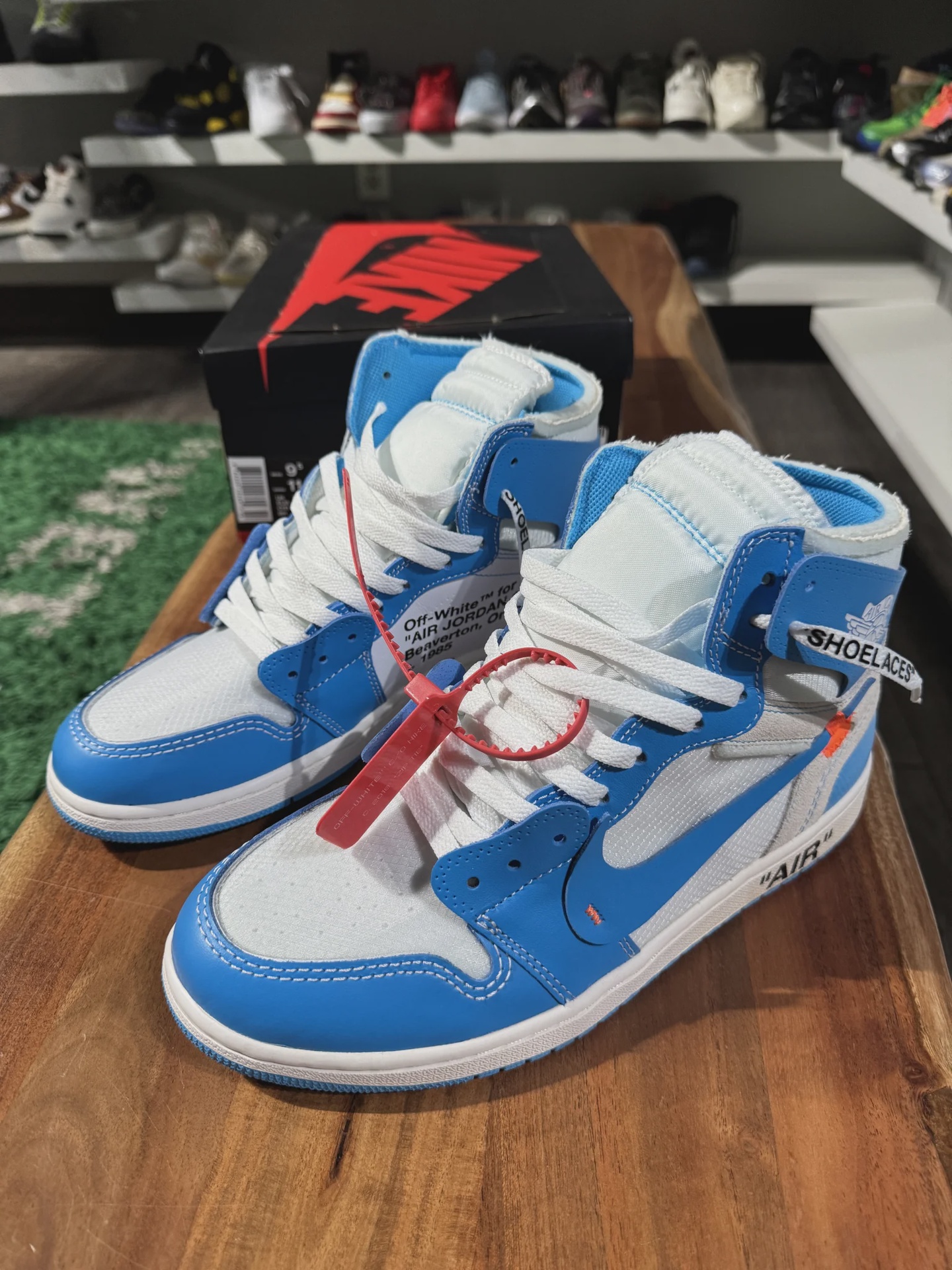 Air Jordan 1 Retro High Off-White University Blue • Pre-Owned [3579] - photo 1