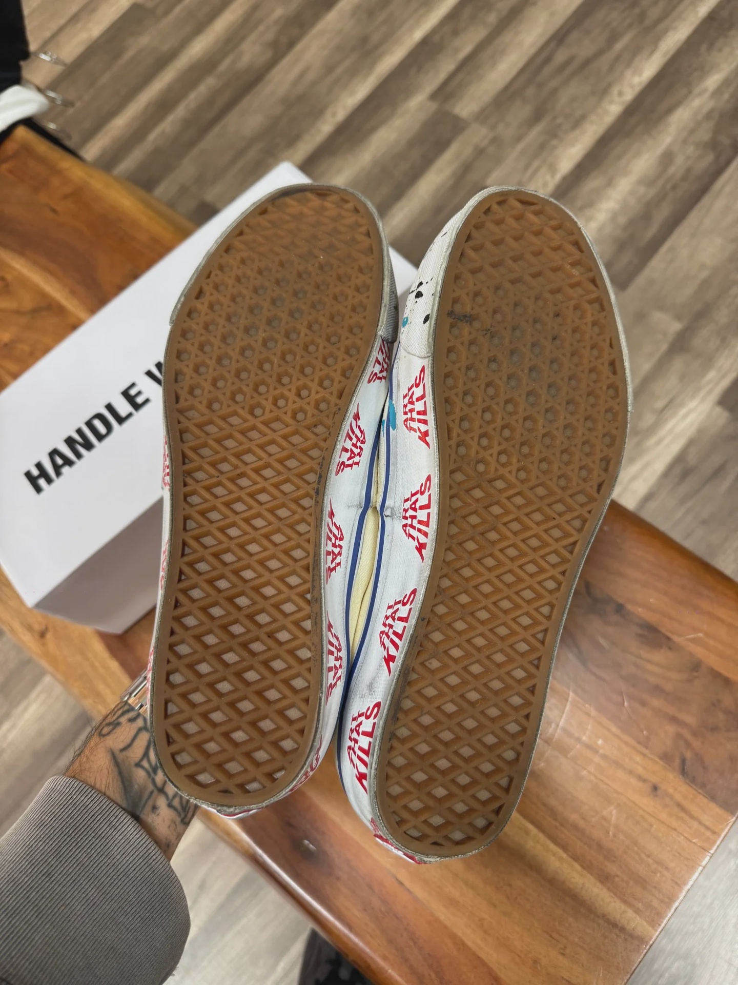 Vans Authentic Reissue 44 Gallery Dept. Art That Kills • Pre-Owned [0422] - photo 3