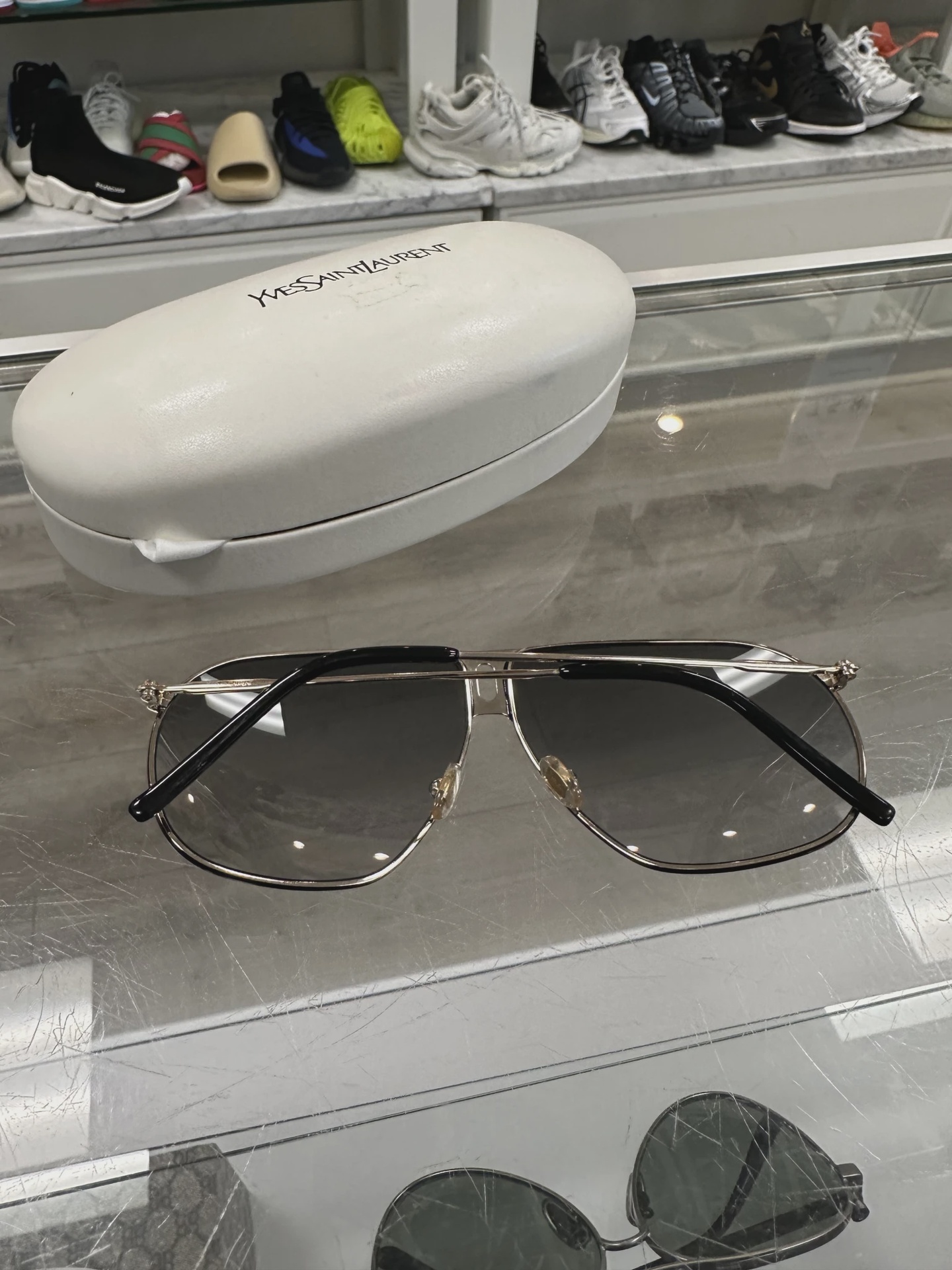 YSL Saint Laurent Relaxed Sunglasses • Pre-Owned [2693] 3