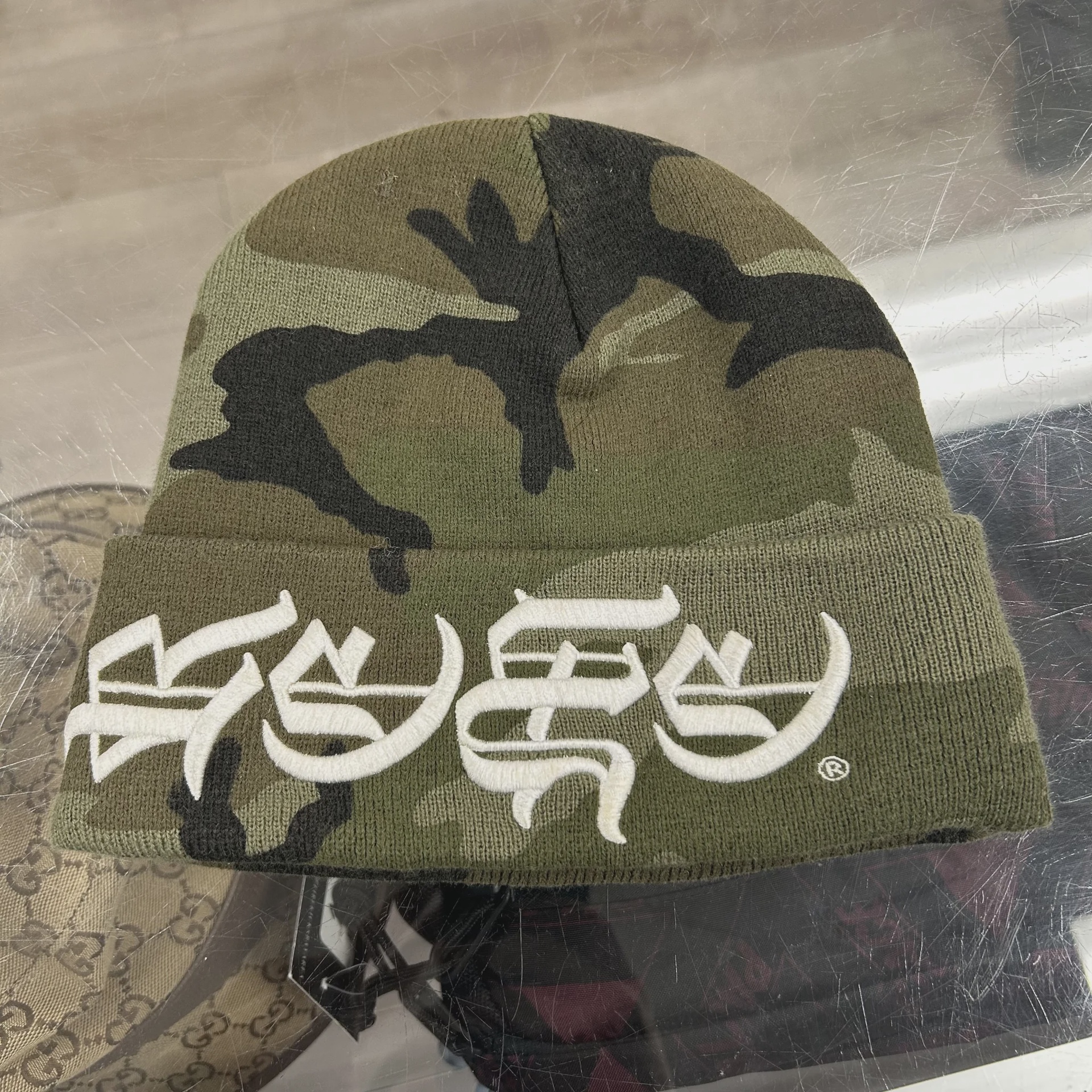 2025 Supreme New Era Blackletter Beanie 'Woodland Camo' • Pre-Owned [3468] - photo 4