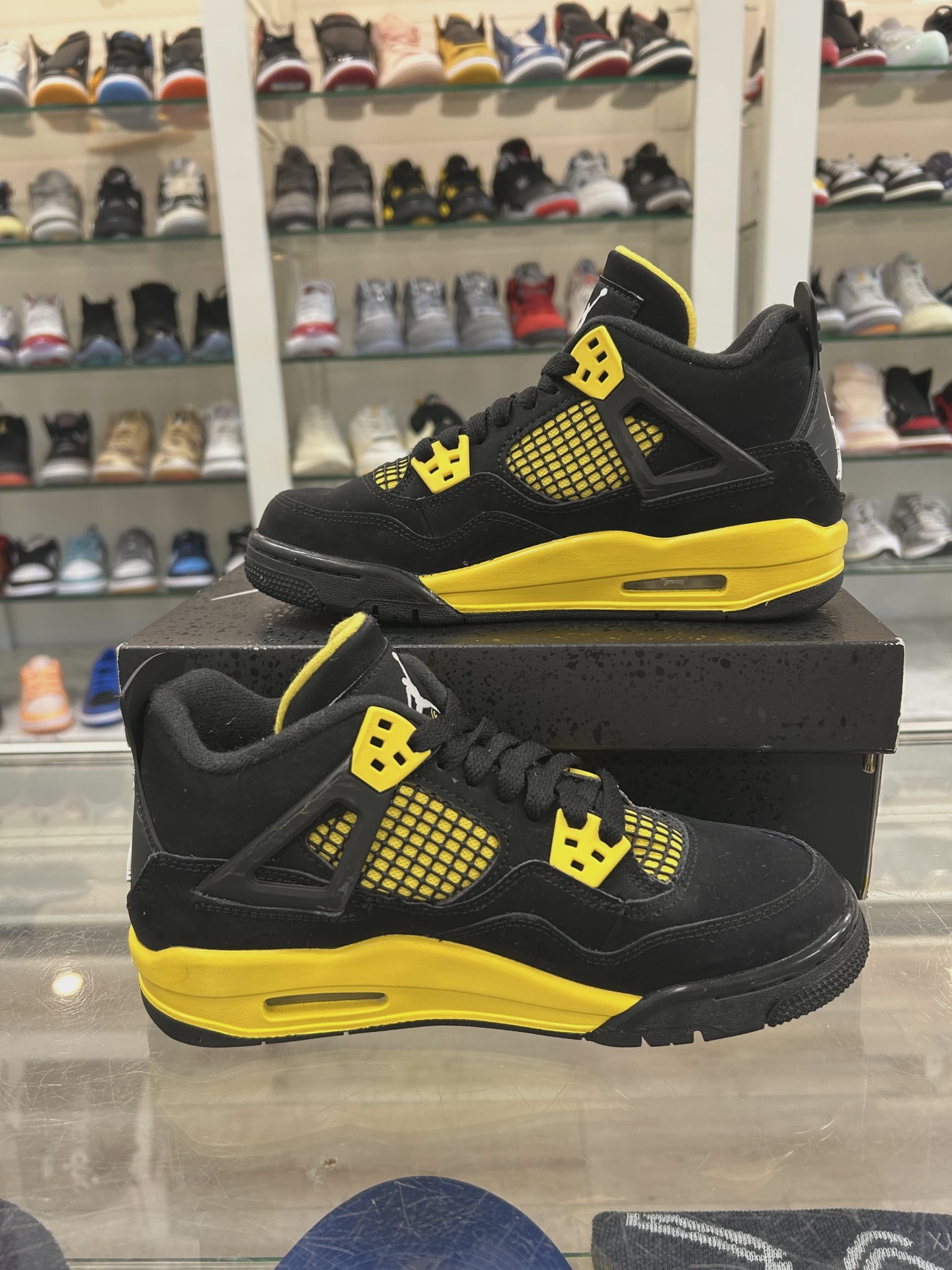 Air Jordan 4 Retro Thunder (2023) (Grade School) • Pre-Owned [4425] 7