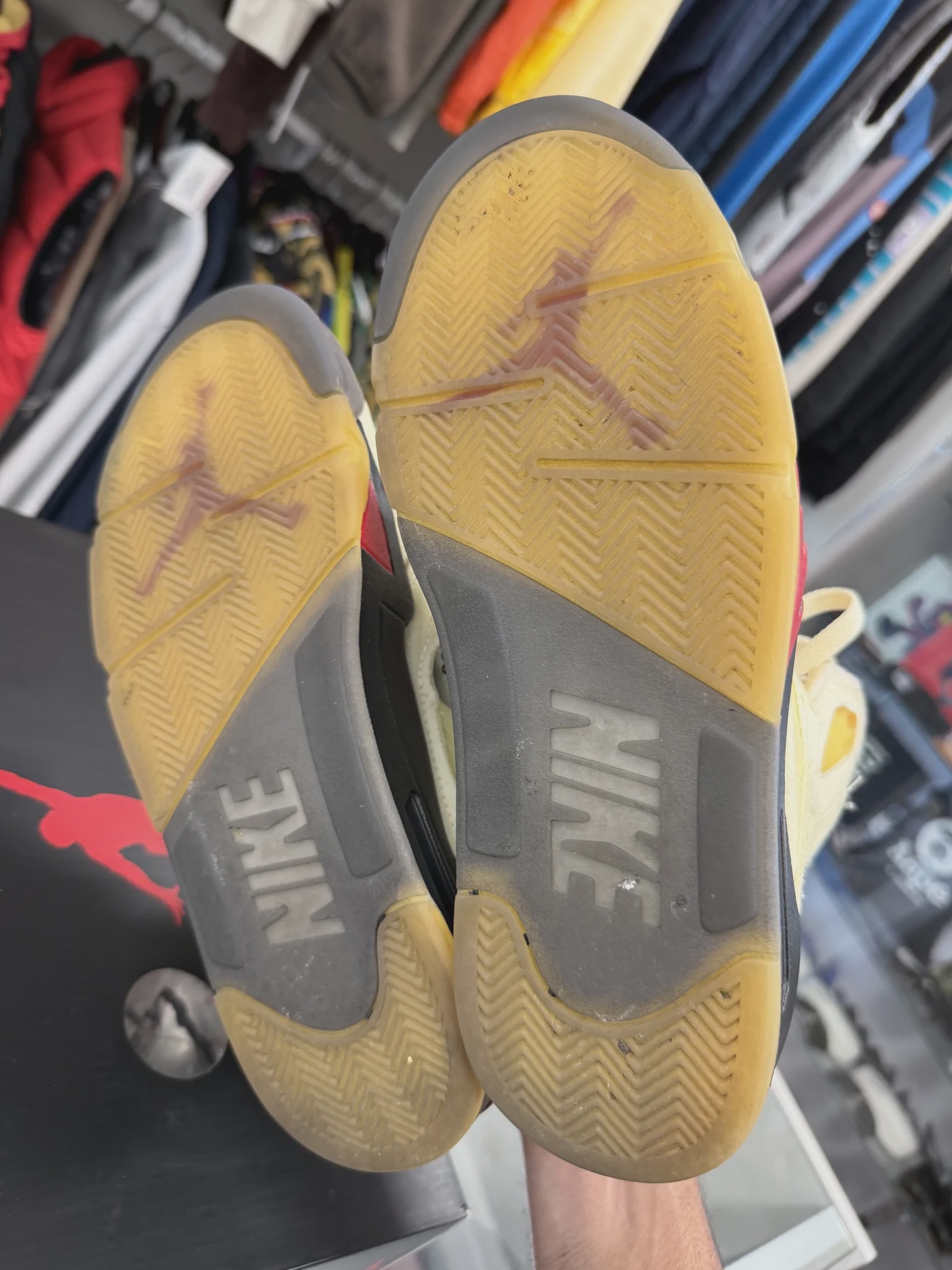 Air Jordan 5 Retro Off-White Sail • Pre-Owned [1222] - photo 2