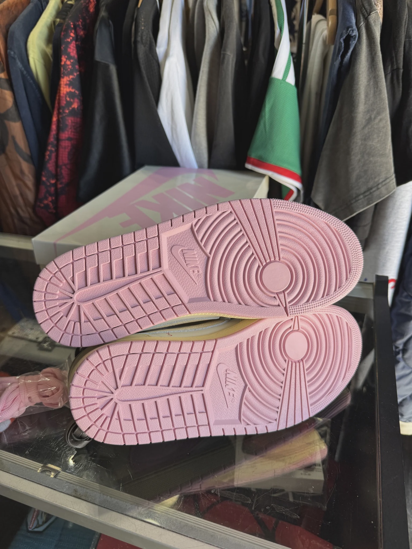 Air Jordan 1 Retro Low Original SP Travis Scott Shy Pink • Pre-Owned [2858] - photo 3