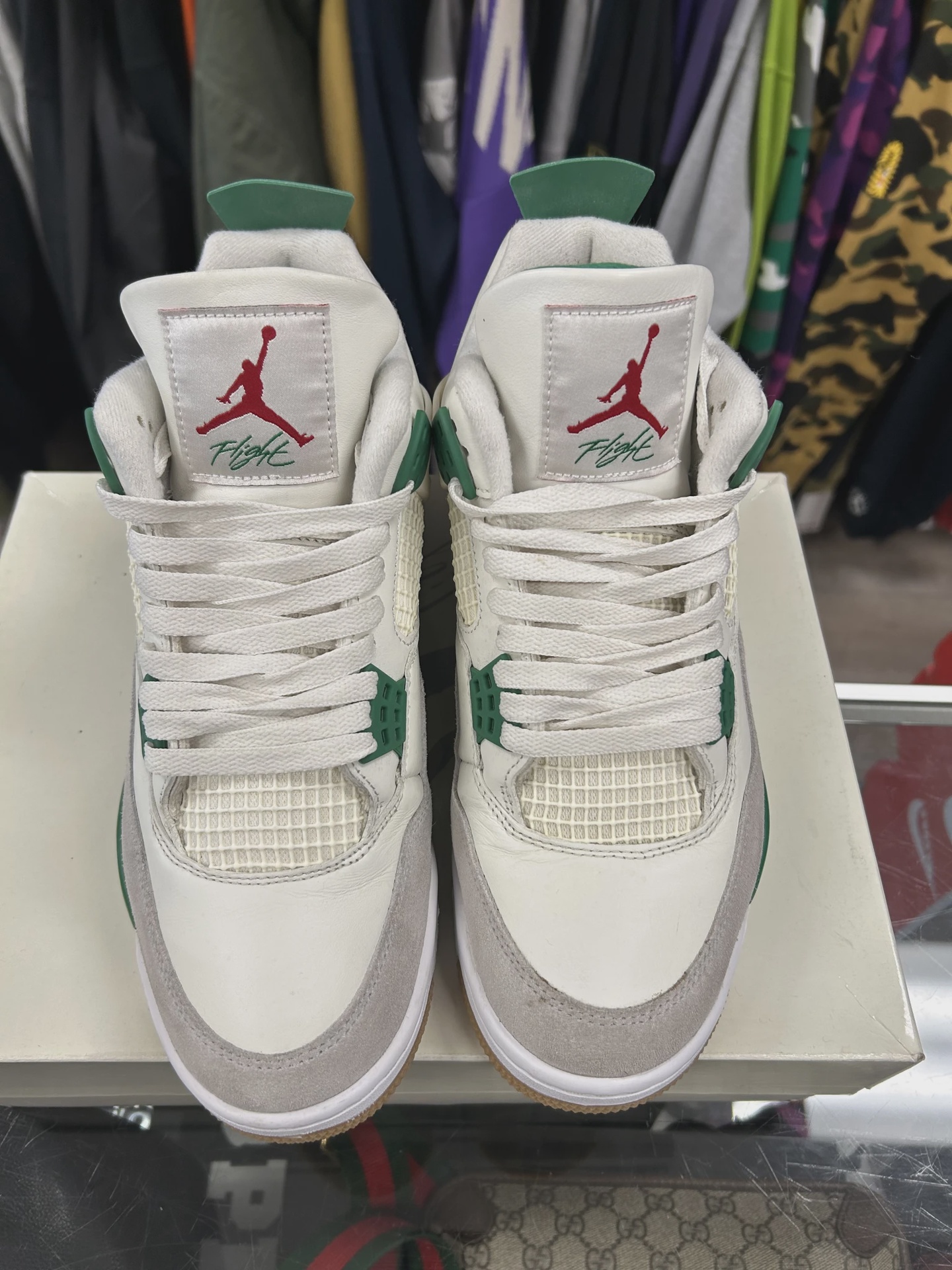 Air Jordan 4 Retro SB Pine Green • Pre-Owned [3906] 3