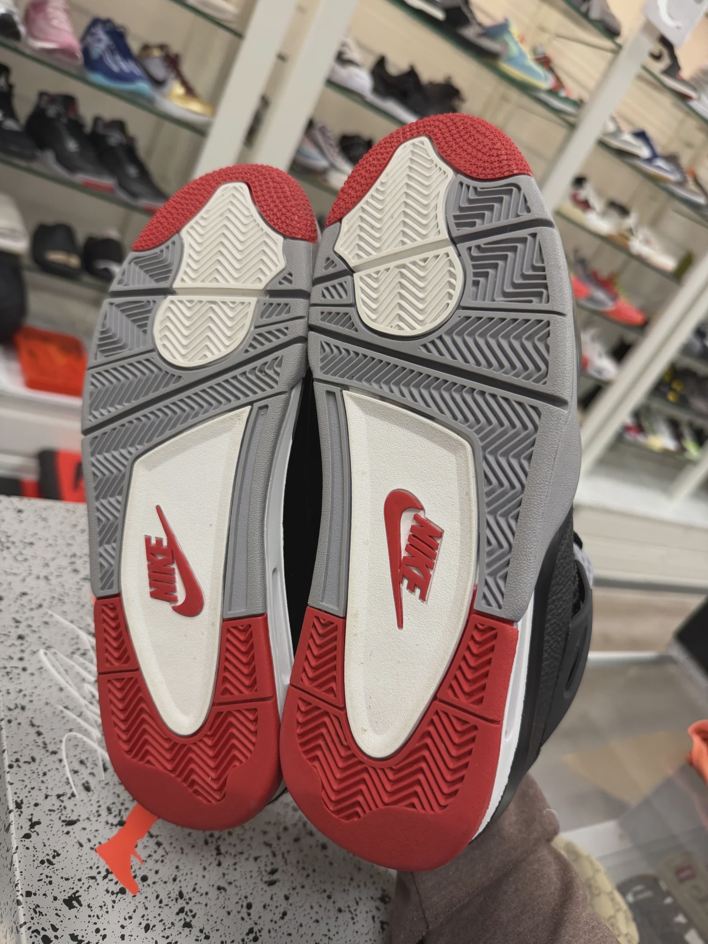 Air Jordan 4 Retro Black Red Reimagined • Pre-Owned [5071] - photo 3