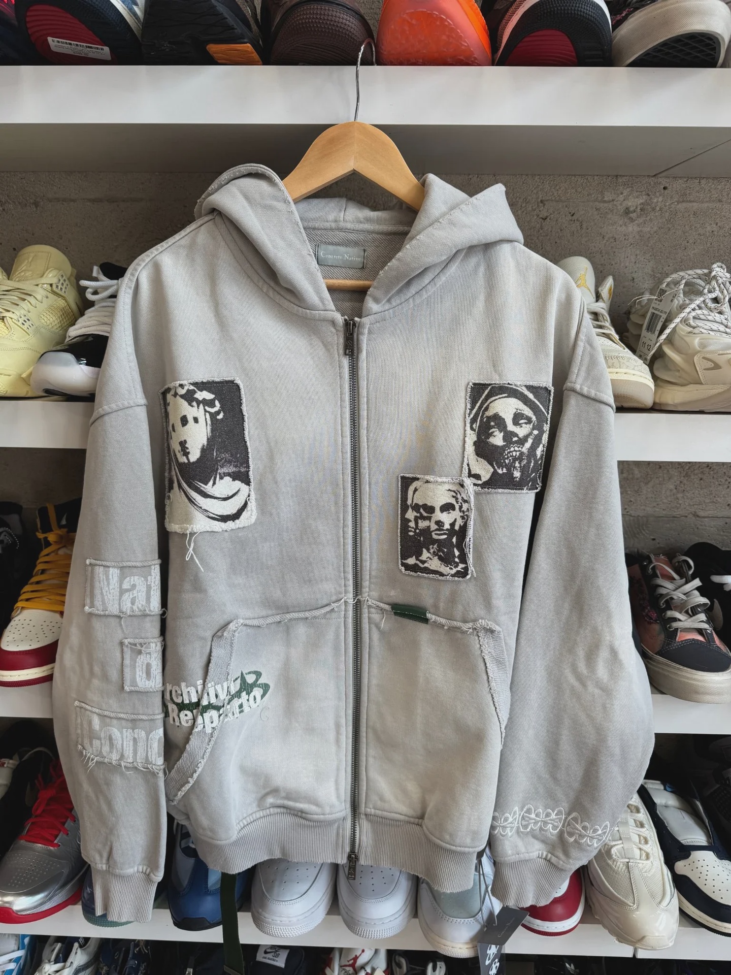 Achrhivi del Reparto Archivi De Reparto Zip Up Hoodie - Size M