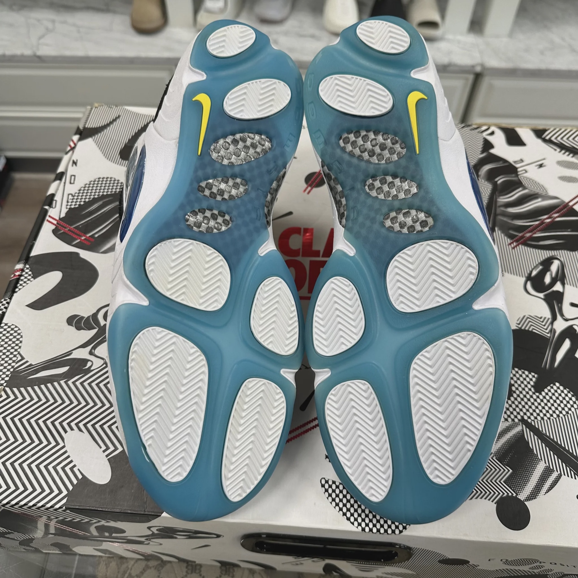 Nike Basketball Class of 97 Pack • Pre-Owned [2130] - photo 5