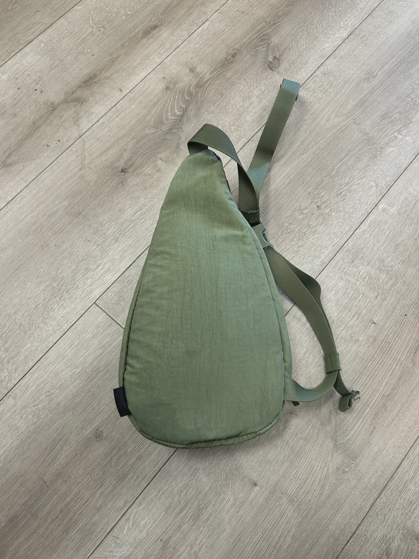 FW20 Supreme Sling Bag 'Olive' • Pre-Owned [4612] 3