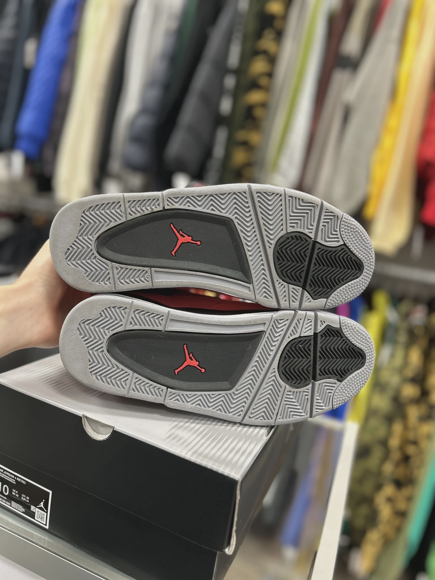 Air Jordan 4 Retro Toro Bravo (2026) • Pre-Owned [6016] - photo 2