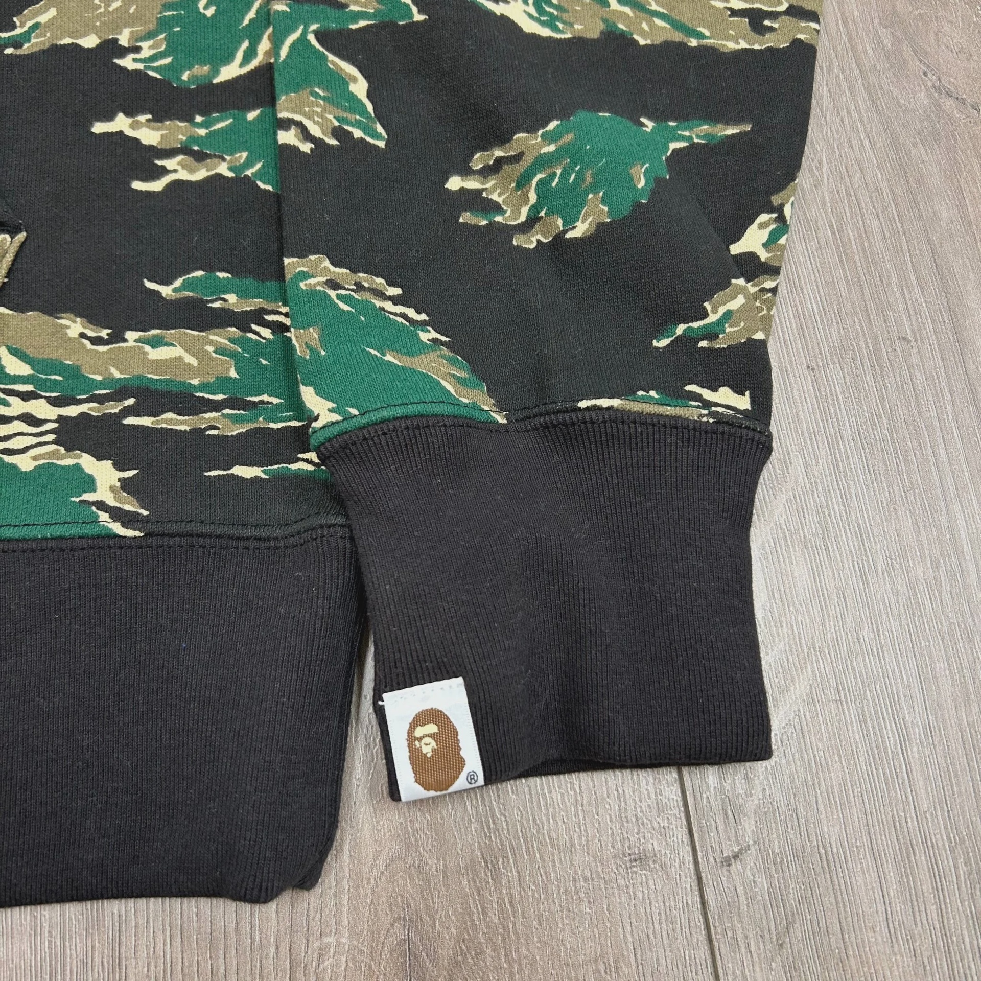 BAPE Tiger Camo College Pullover Hoodie 'Green' • Brand New [0460] - photo 4