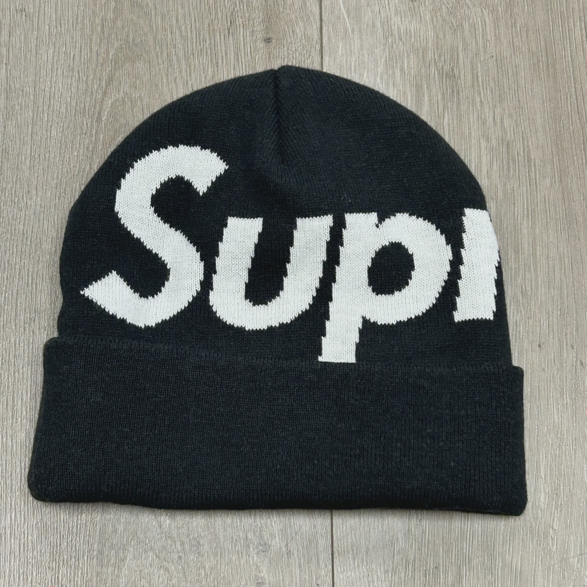 Supreme Big Logo Beanie (FW25) Black • Pre-Owned [6332] - photo 1