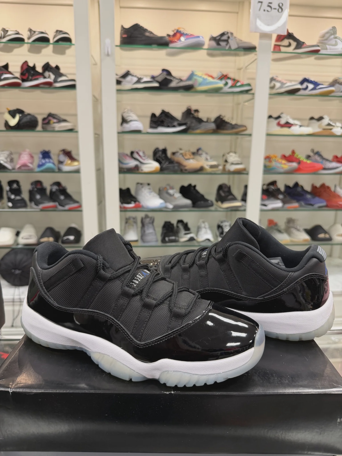 Jordan Air Jordan 11 Retro Low Space Jam - Size US M 10