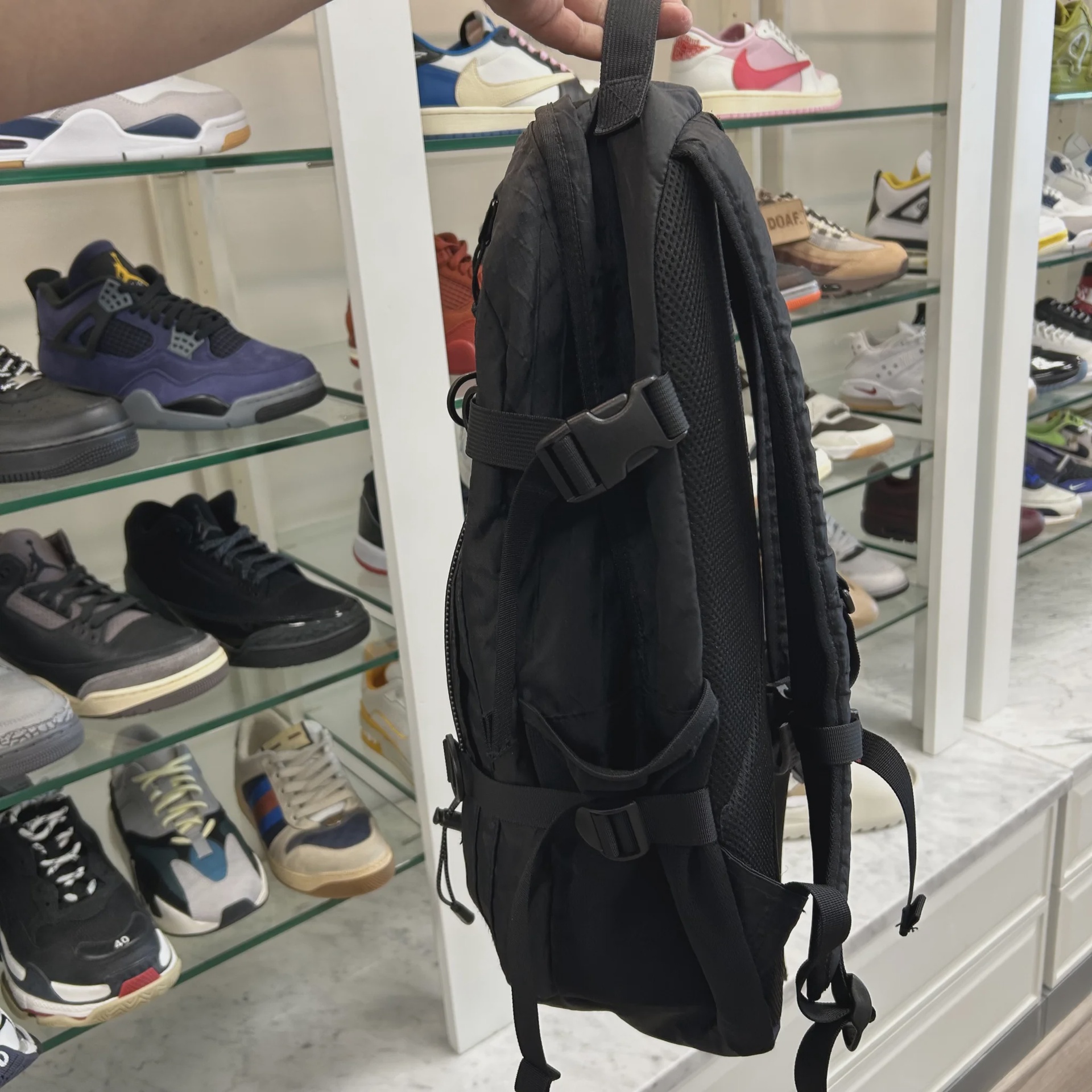 Supreme Backpack (FW18) 'Black • Pre-Owned [6169] - photo 2
