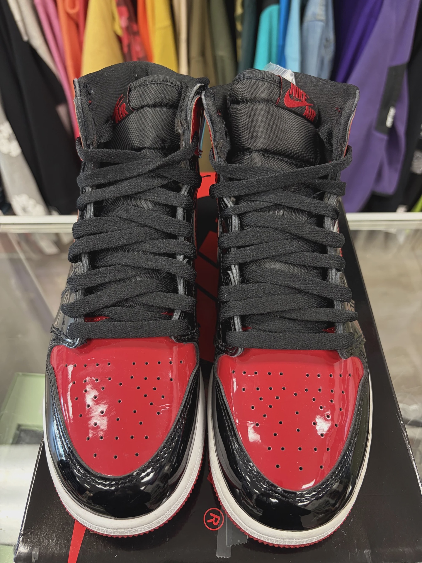 Air Jordan 1 Retro High Original Patent Black Red (Grade School) • Pre-Owned [4634] 4