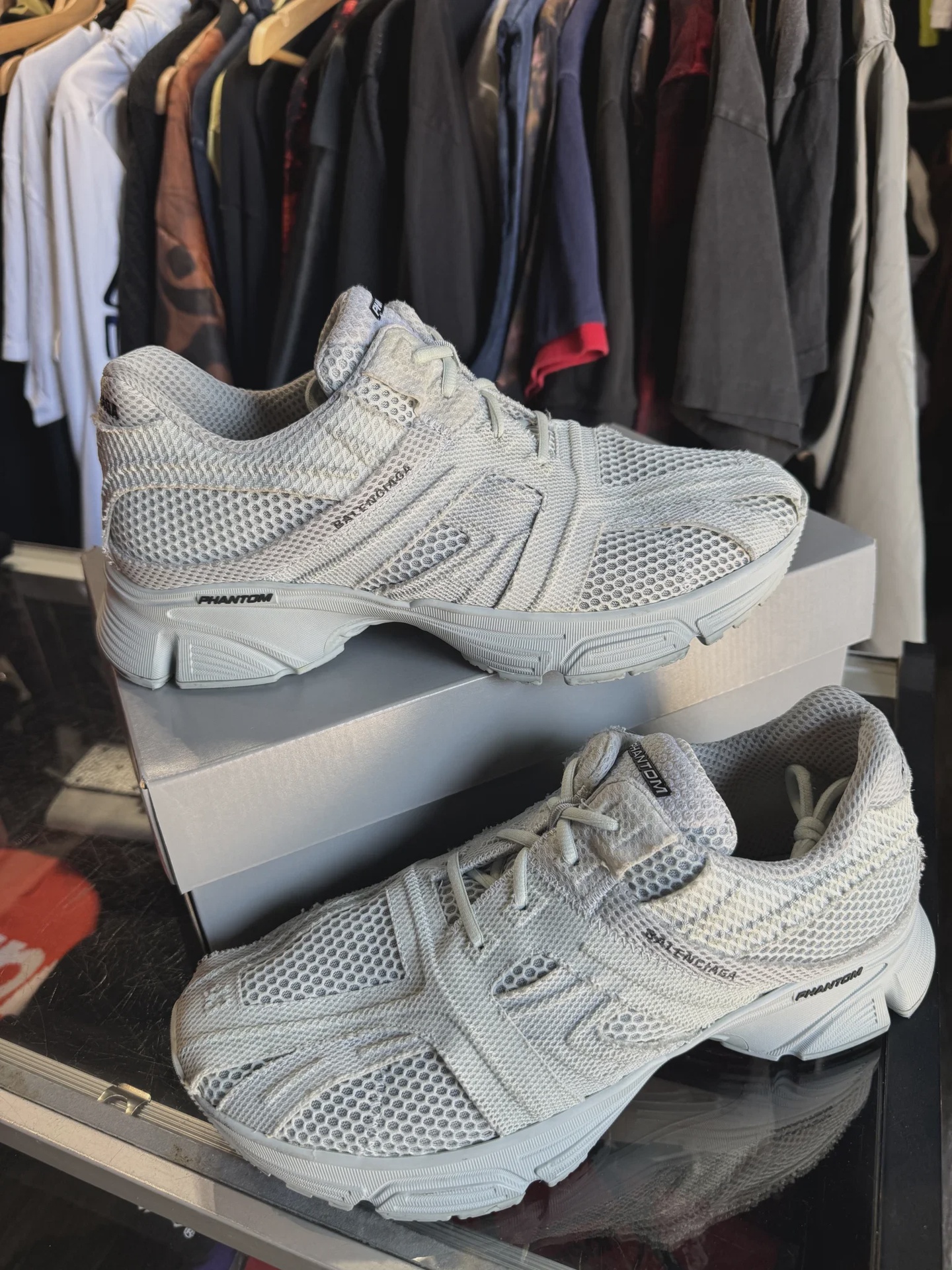 Balenciaga Grey Phantom Sneaker  • Pre-Owned [5560] - photo 1