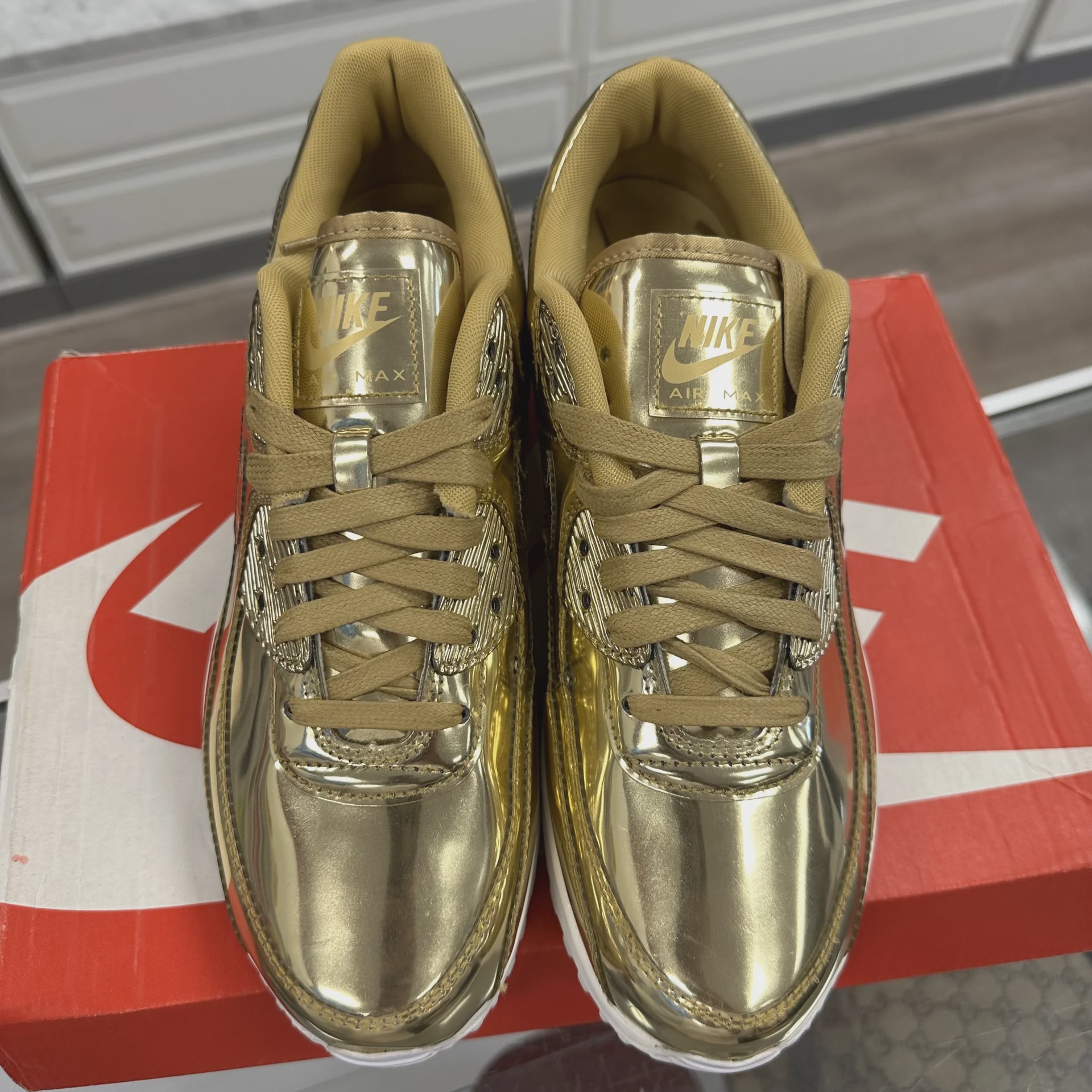 Nike Air Max 90 Metallic Gold (2020) (Women's) • Pre-Owned [6595] - photo 3