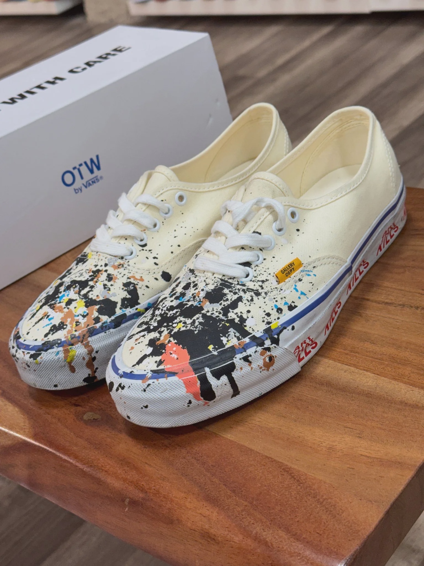 Vans Authentic Reissue 44 Gallery Dept. Art That Kills • Pre-Owned [0422] - photo 2