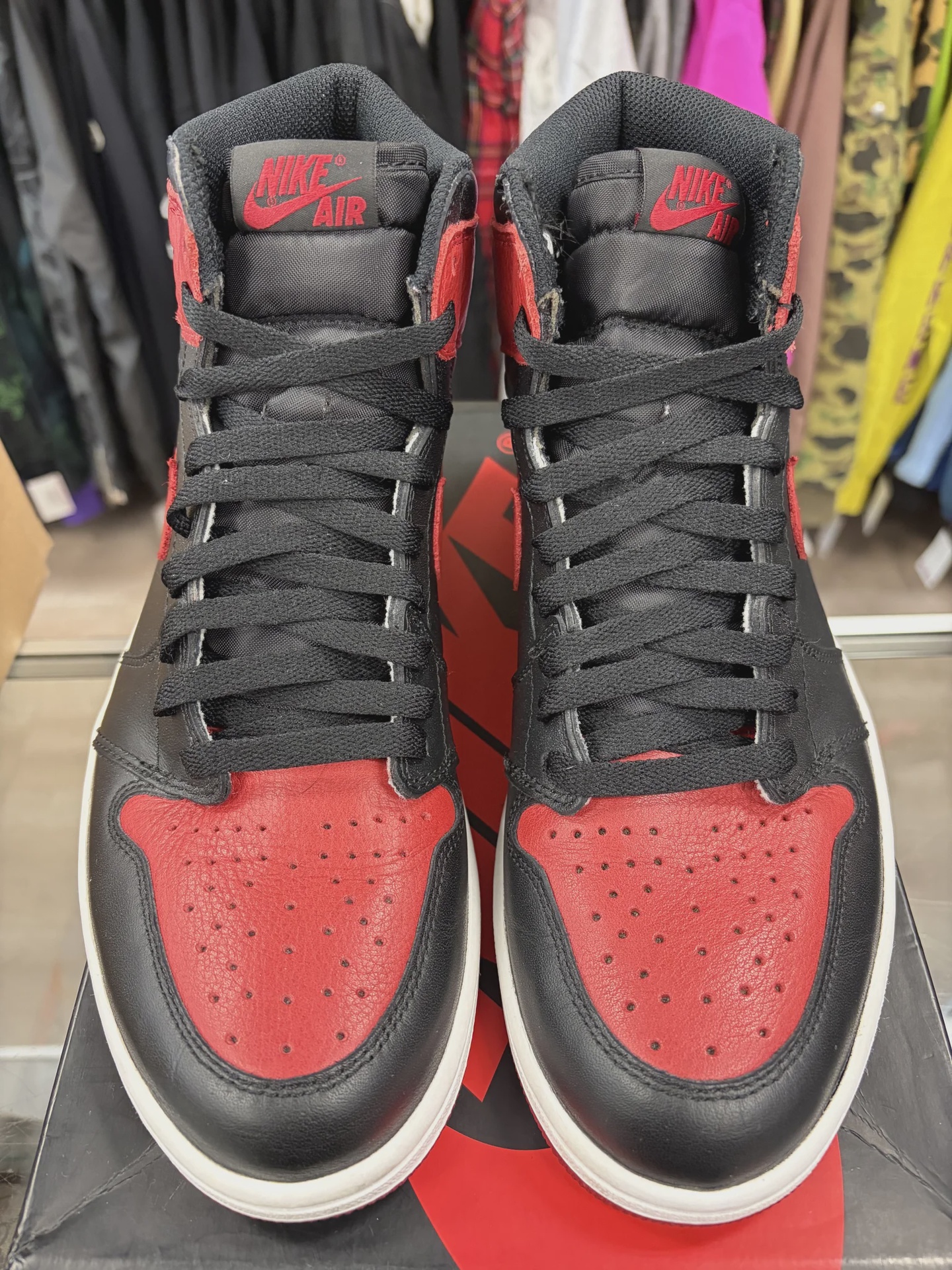 Air Jordan 1 Retro High Black Red Banned (2016) • Pre-Owned [1994] - photo 6