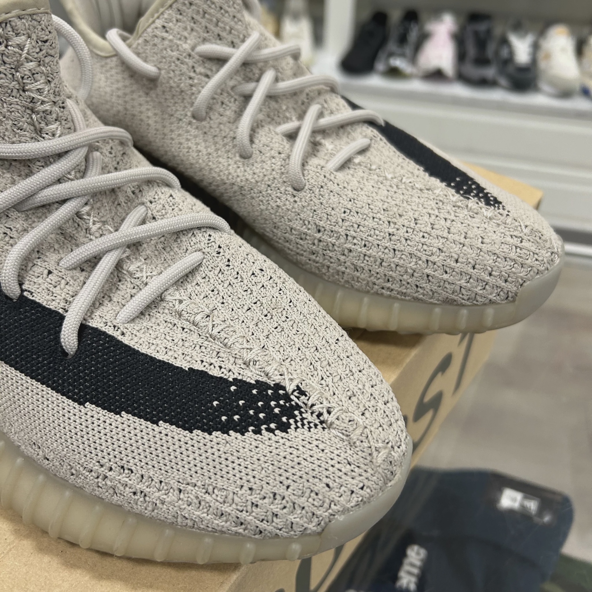 adidas Yeezy Boost 350 V2 Slate • Pre-Owned [5426] 4