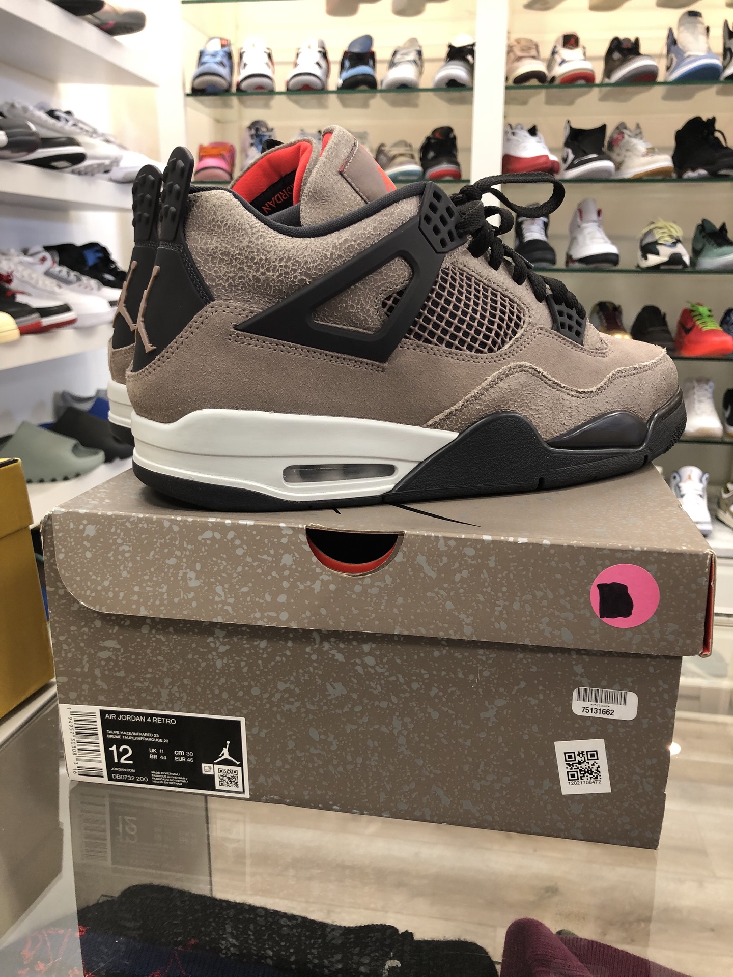 Jordan 4 Retro Taupe Haze • Pre-Owned 7