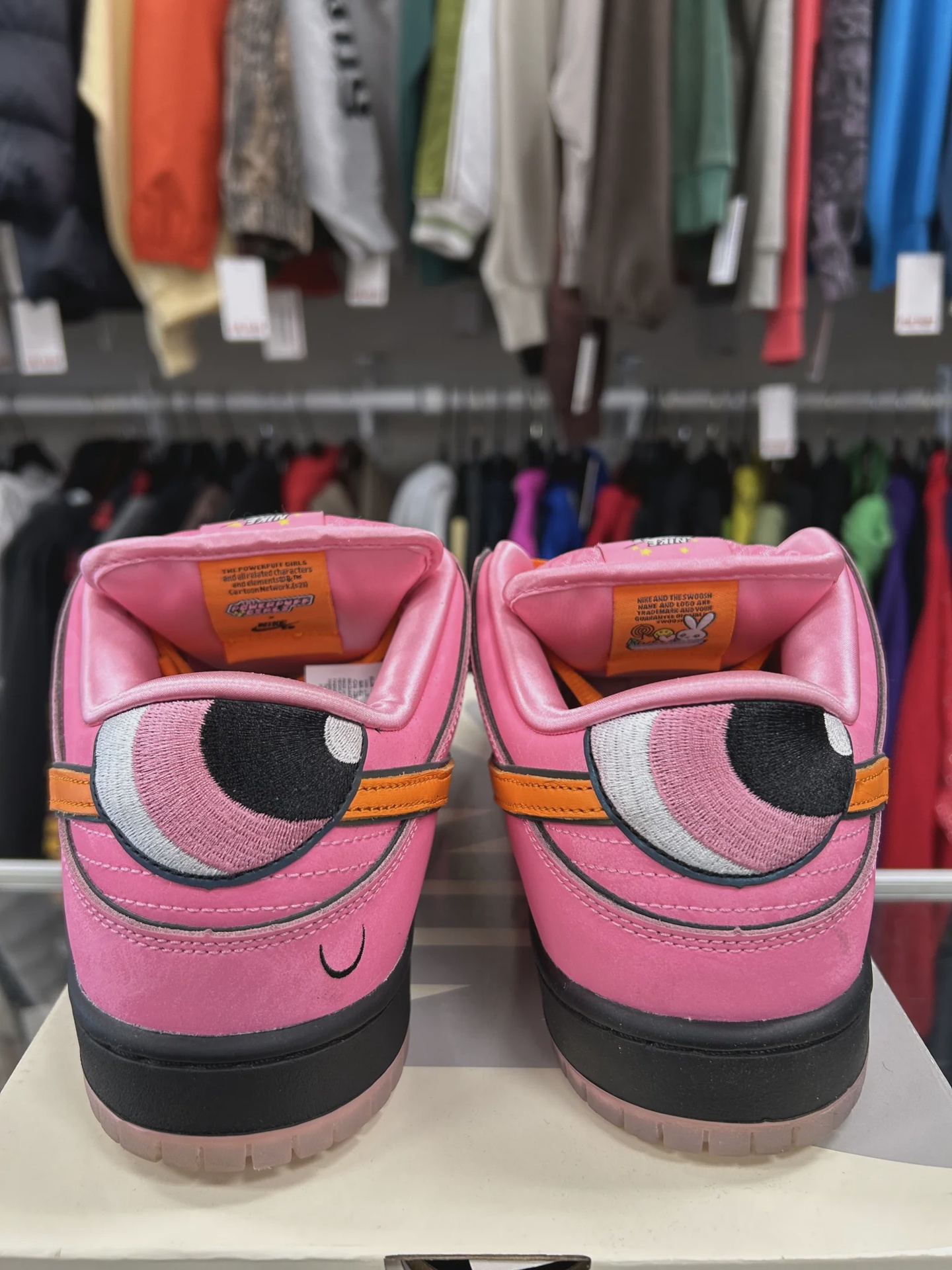 Nike SB Dunk Low The Powerpuff Girls Blossom • Pre-Owned [6269] - photo 2