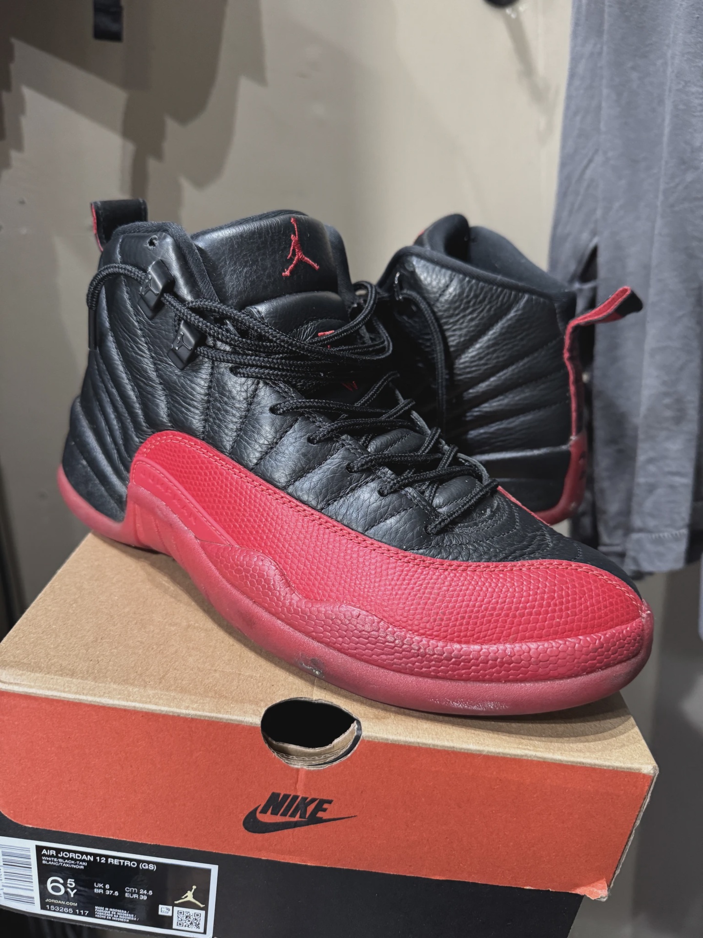 Air Jordan 12 Retro Flu Game (2025) (Grade School) • Pre-Owned [1164]