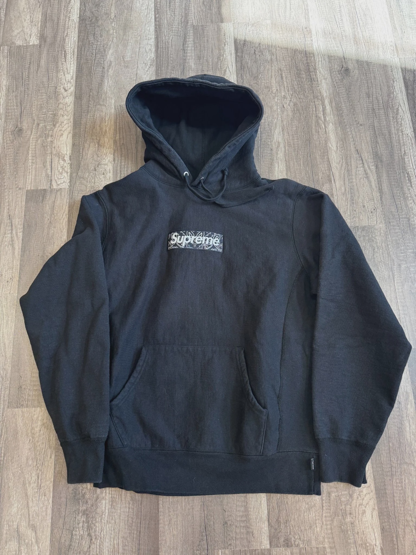 Supreme Supreme Black Paisley Box logo M - Size M