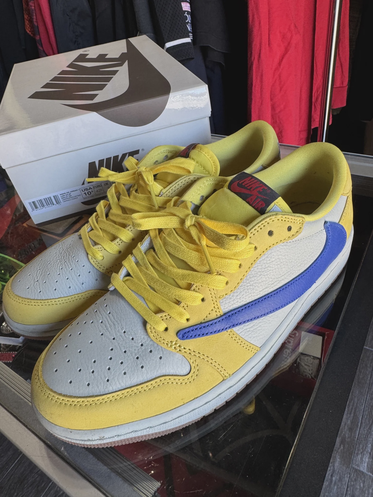 Air Jordan 1 Retro Low Original SP Travis Scott Canary (Women's) • Pre-Owned [7919] - photo 2