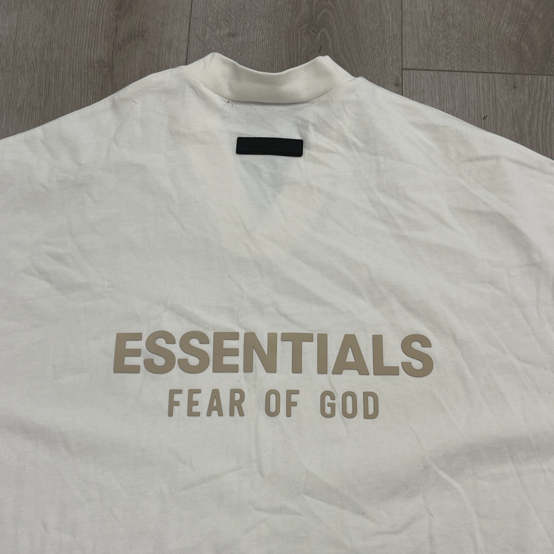 Fear of God Essentials V-Neck 'Cloud Dancer' • Brand New [7944] 5
