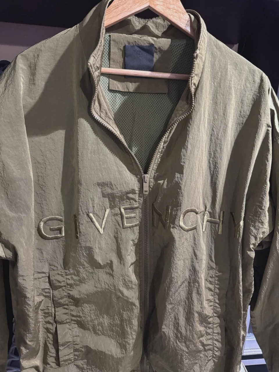 Givenchy Olive windbreaker  • Pre-Owned [0496] 2
