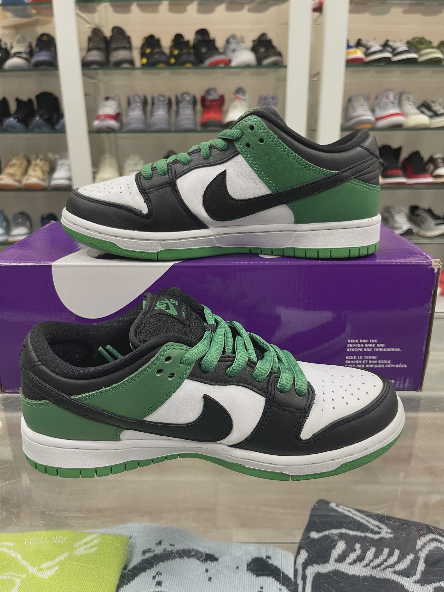 Nike SB Dunk Low Classic Green • Pre-Owned [3560] 2
