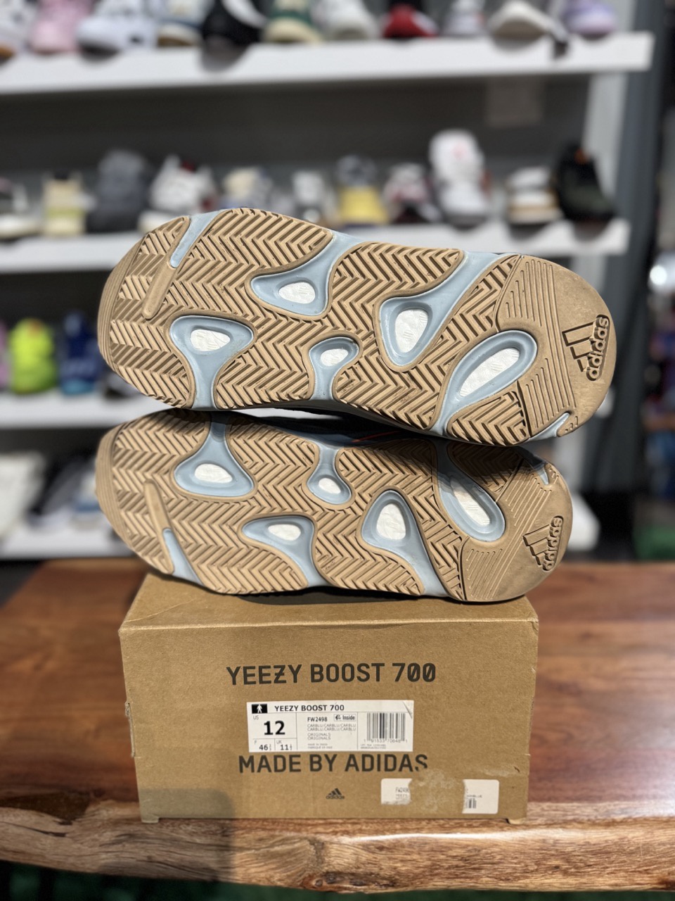 adidas Yeezy Boost 700 Carbon Blue - Pre-Owned 6