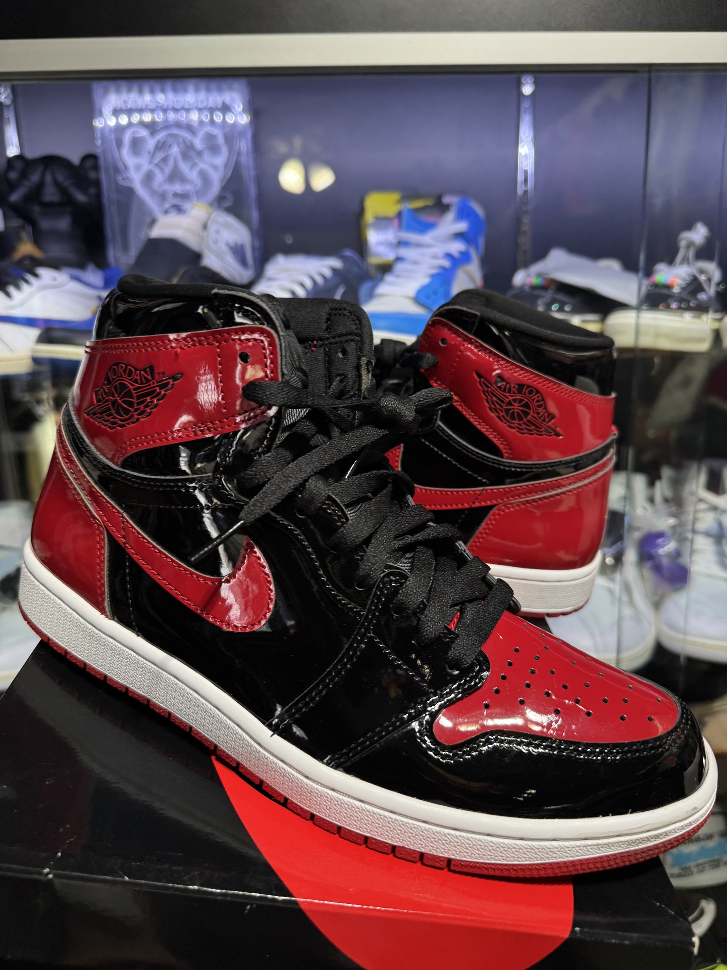 Jordan 1 Retro High OG Patent Bred • Pre-Owned [2484] - photo 1