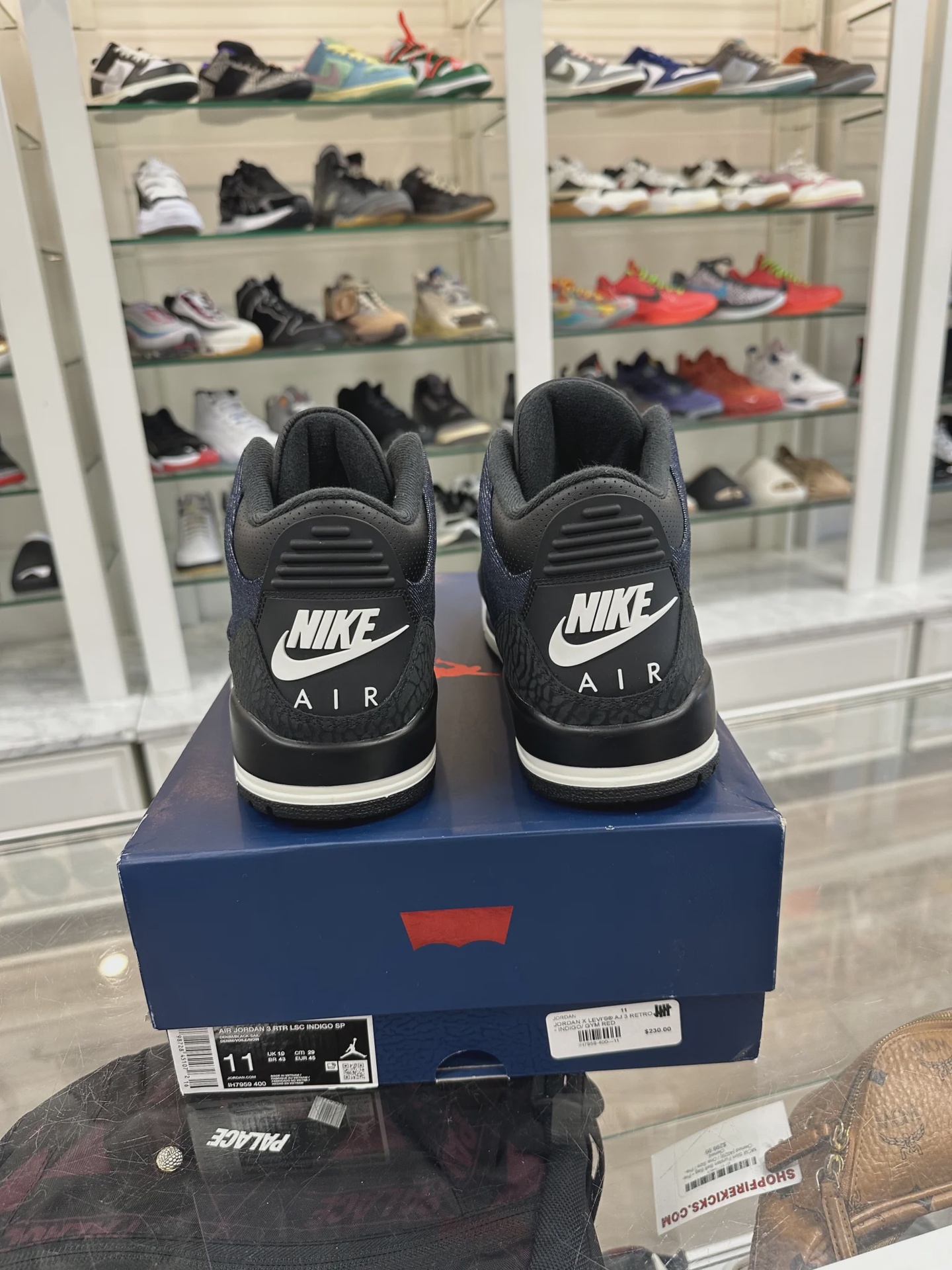 Air Jordan 3 Retro Levi’s Indigo • Pre-Owned [5556] - photo 3
