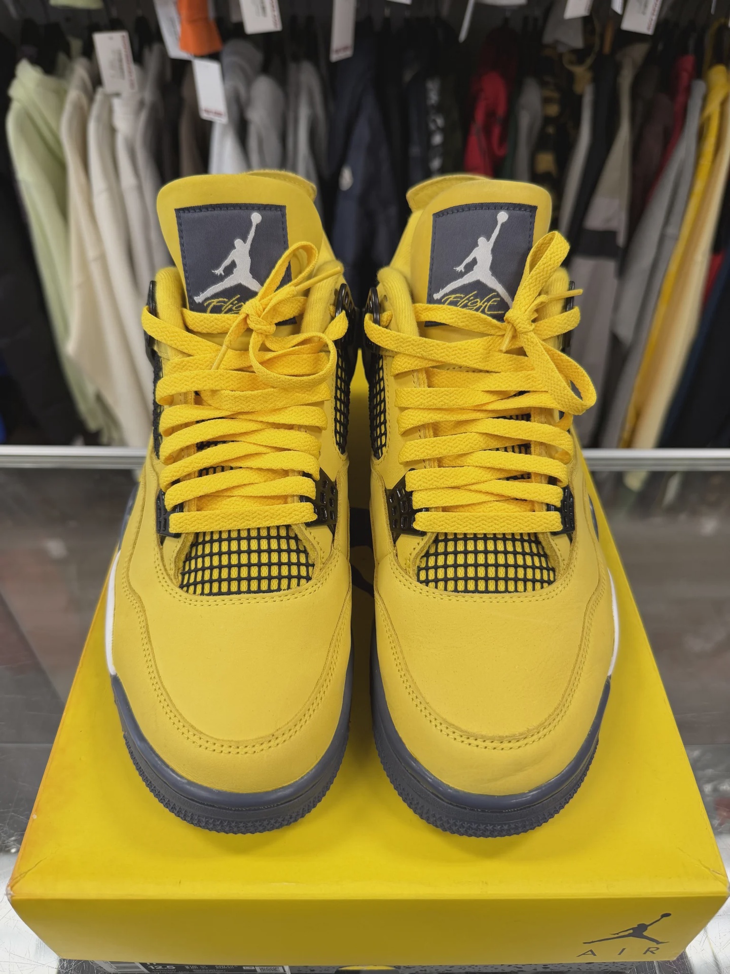 Air Jordan 4 Retro Lightning (2021) • Pre-Owned [8141] - photo 5