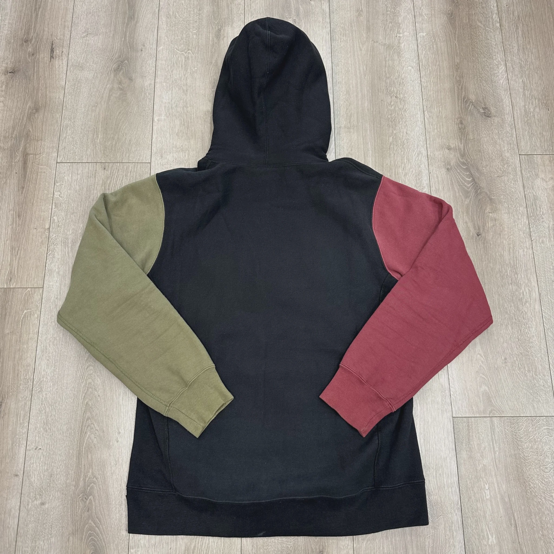 FW16 Supreme Color Blocked Arc Logo Hoodie  • Pre-Owned [7023] - photo 6