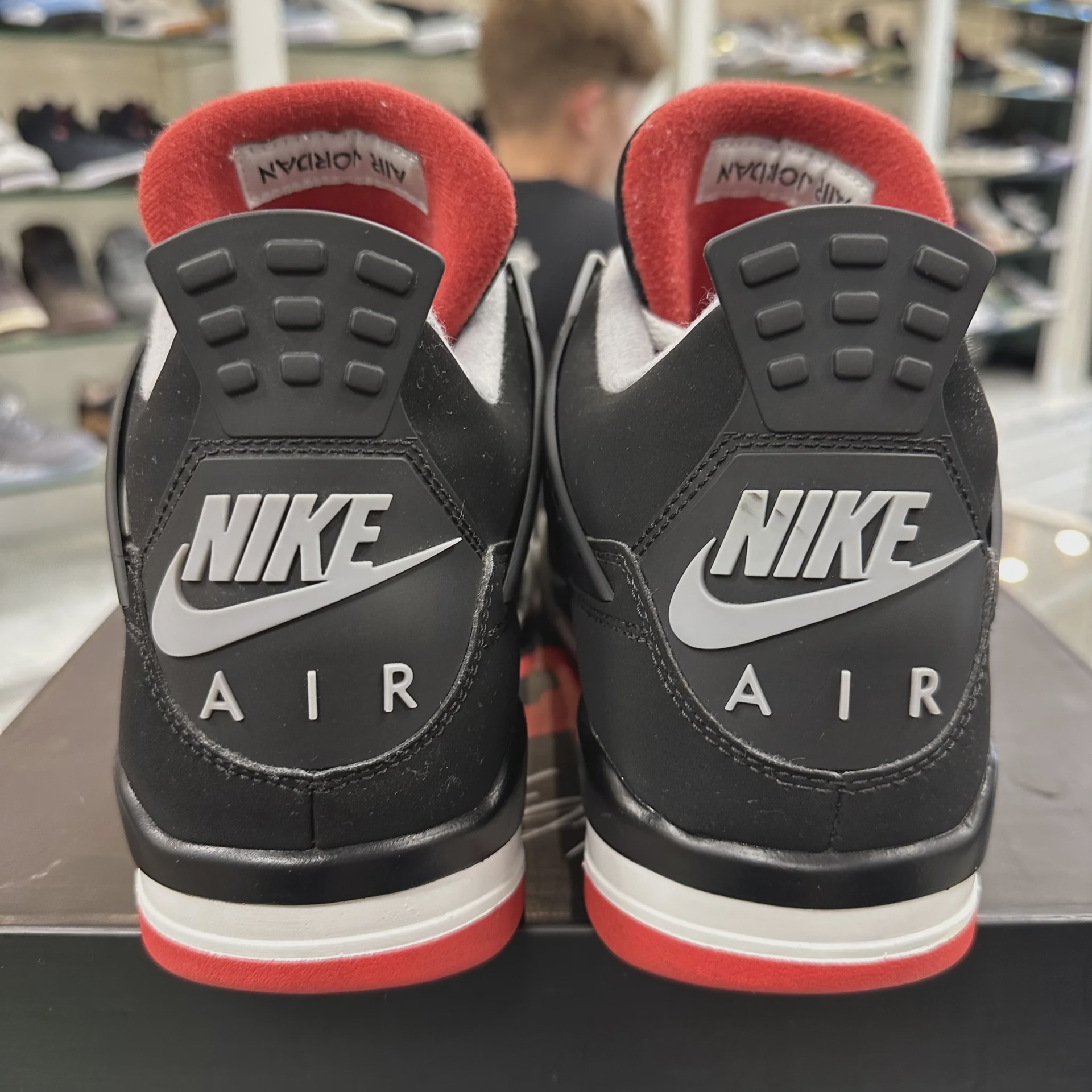 Air Jordan 4 Retro Black Red (2019) • Pre-Owned [1913] - photo 5