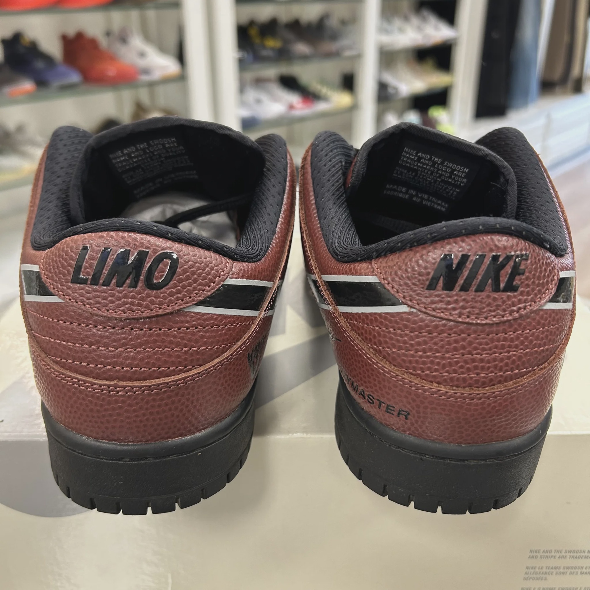 Nike SB Dunk Low Limosine Skateboards • Pre-Owned [1208] - photo 5