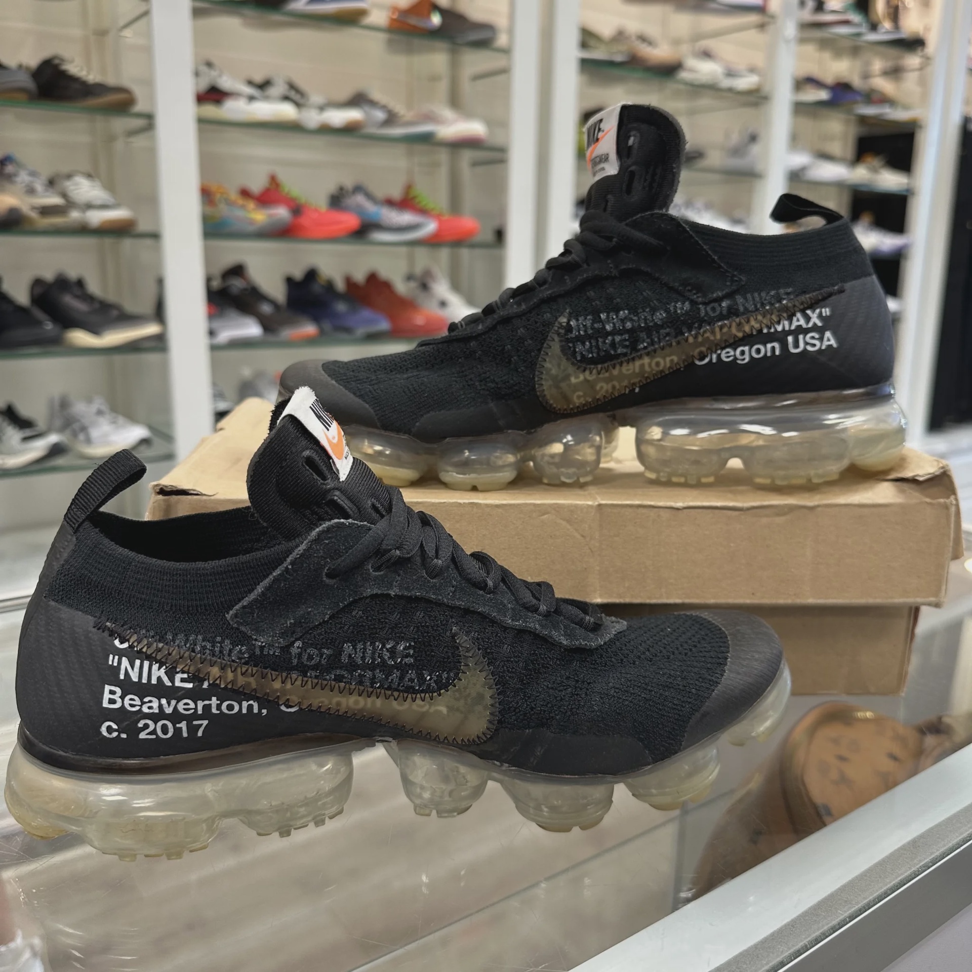 Nike Air VaporMax Off-White Black (2018) • Pre-Owned [5025] - photo 2