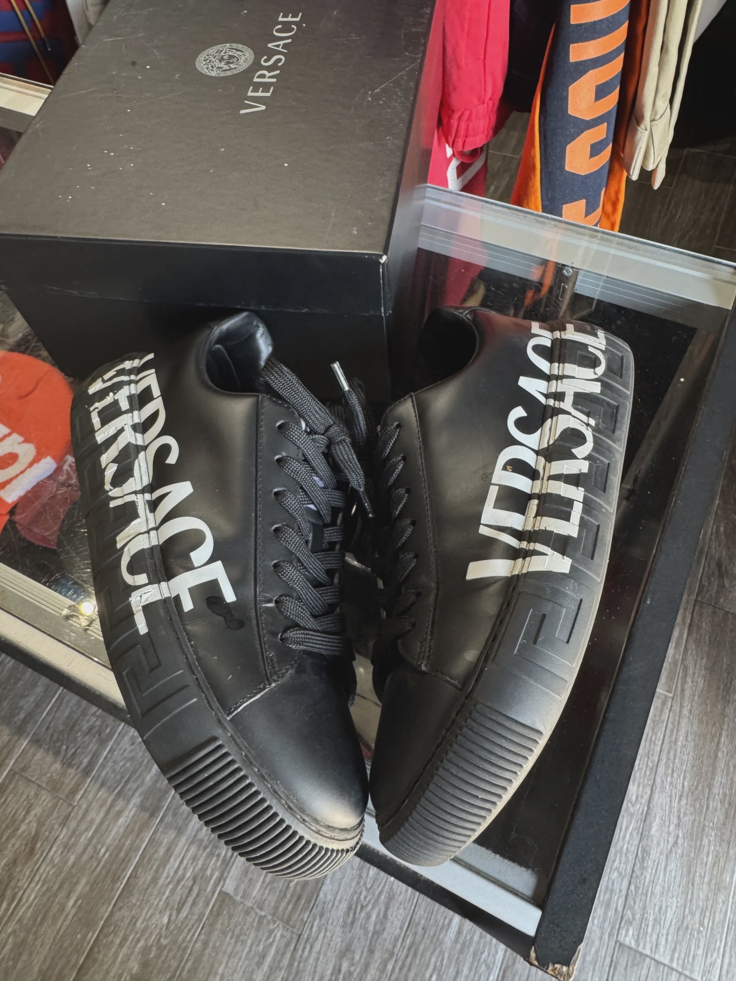 Versace Medusa Sneaker • Pre-Owned [5109] - photo 2