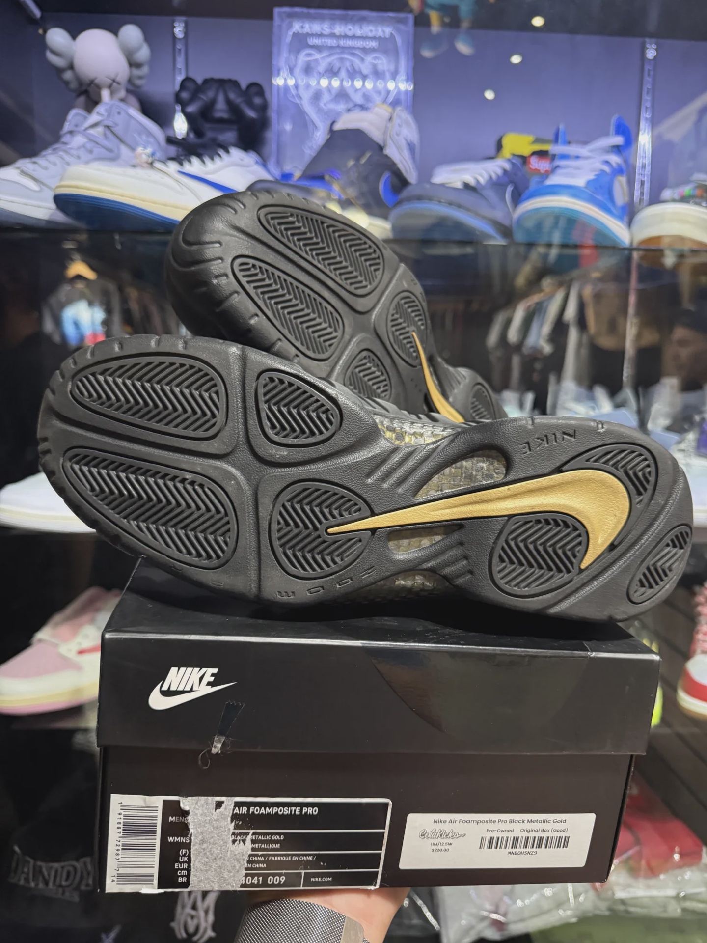 Nike Air Foamposite Pro Black Metallic Gold • Pre-Owned [0381] - photo 2