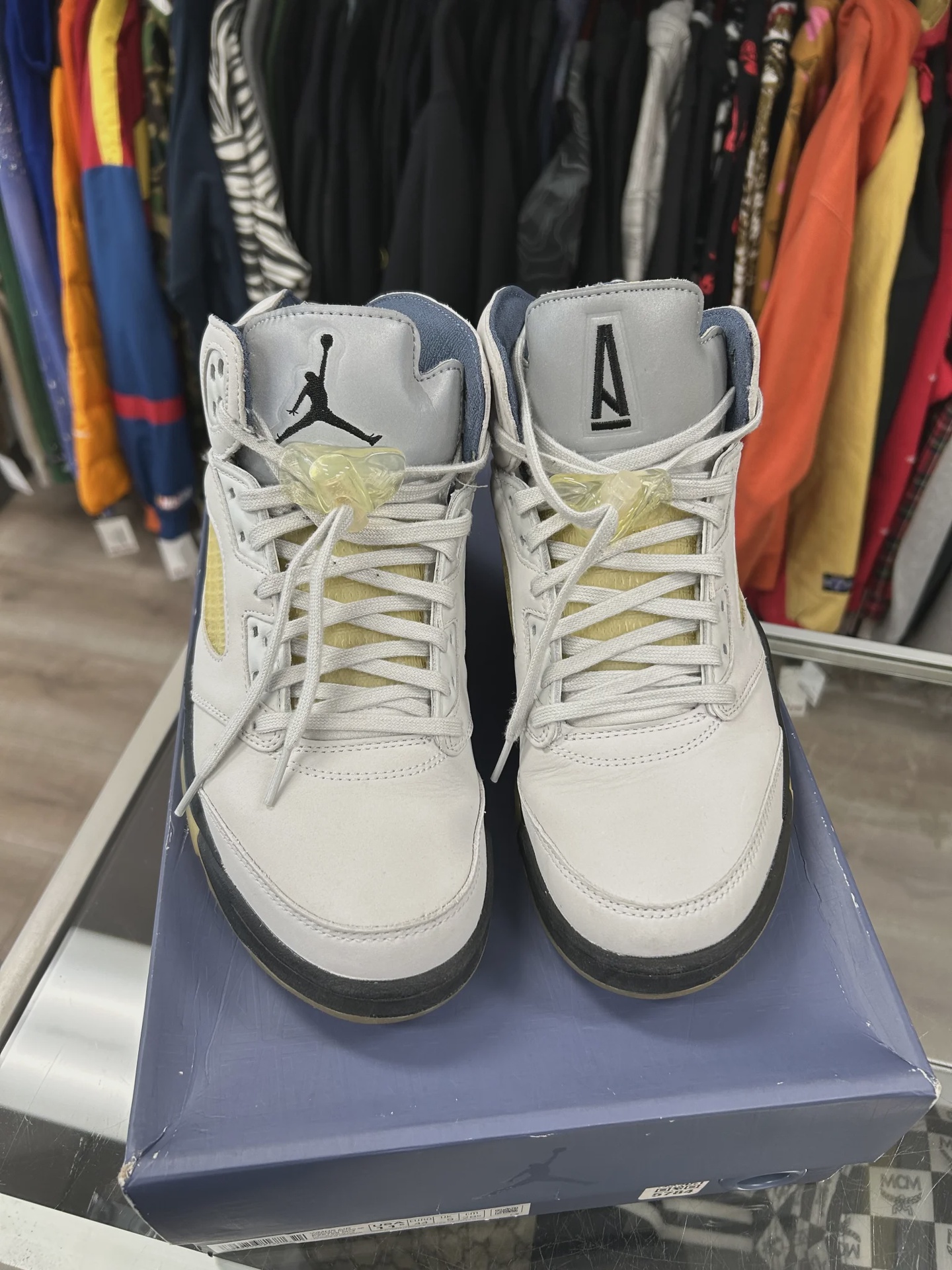Air Jordan 5 Retro A Ma Maniére Dawn (Women's) • Pre-Owned [0763] - photo 5